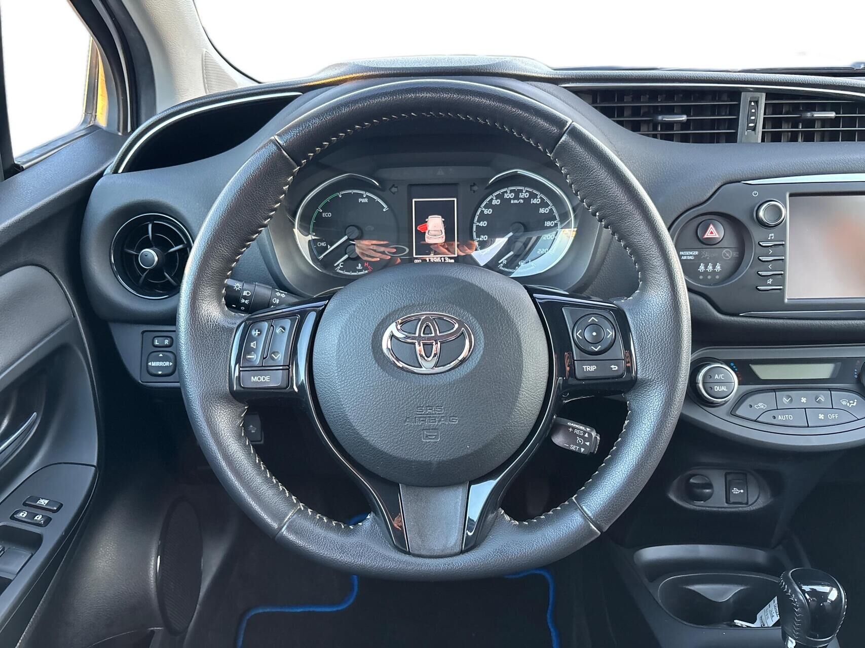 Billede af Toyota Yaris 1,5 Hybrid H2 Exclusive E-CVT 100HK 5d Trinl. Gear