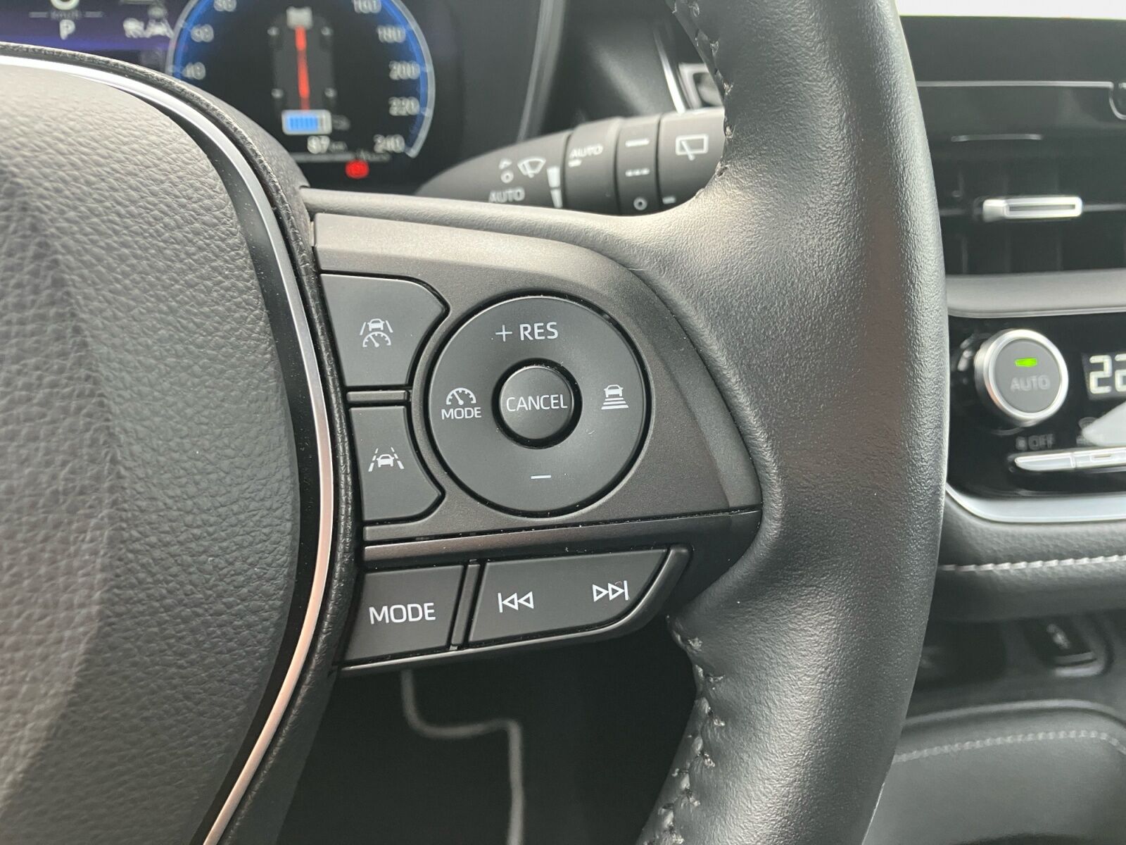 Billede af Toyota Corolla Touring Sports 1,8 Hybrid Style E-CVT 140HK Stc Trinl. Gear