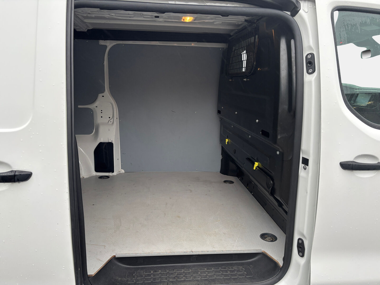 Billede af Toyota Proace Long 2,0 D Comfort Master m/Alm adskillelse - SmartCargo 122HK Van 6g