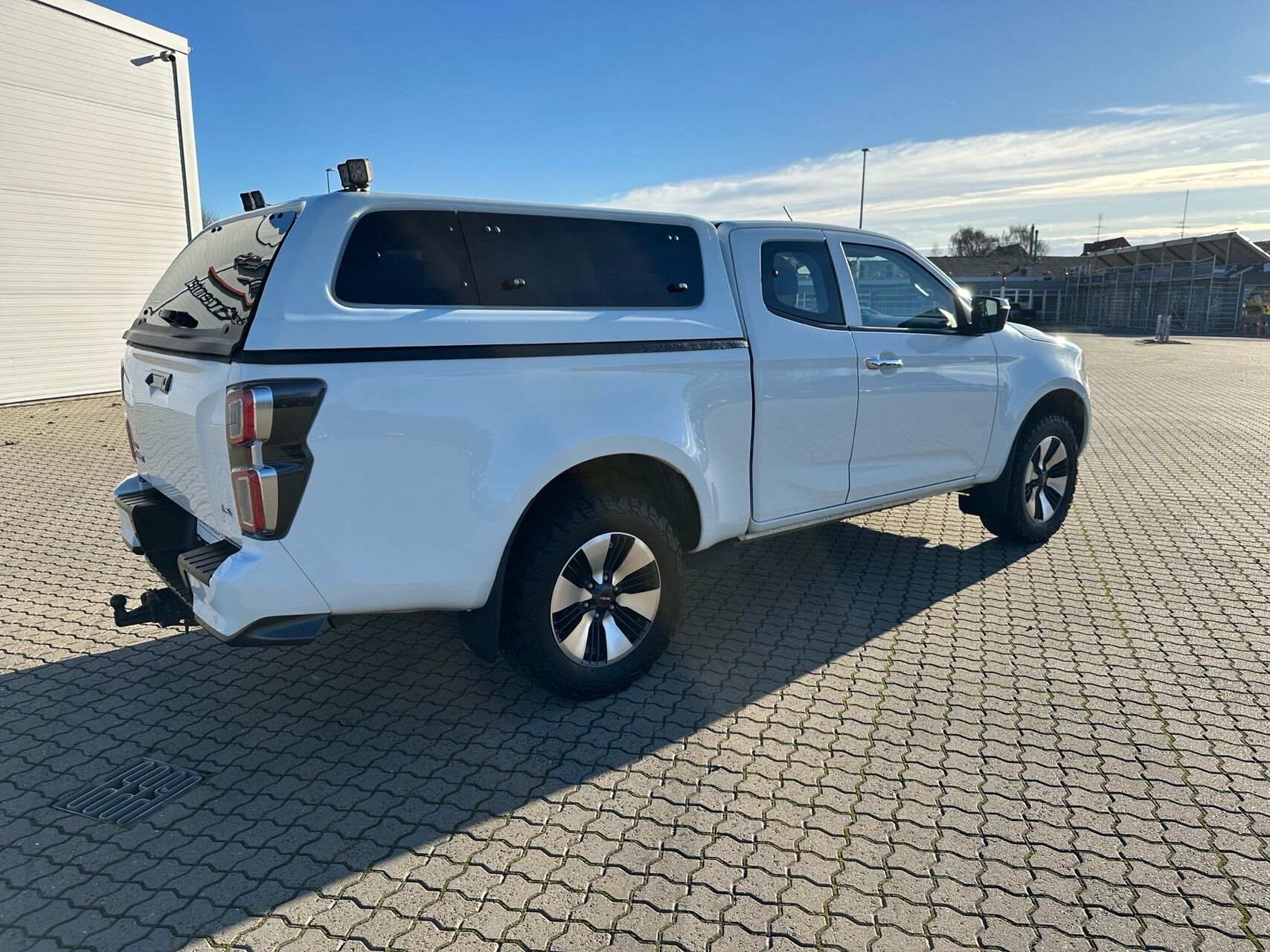Billede af Isuzu D-max Extended Cab Premium 1,9 D 4WD 163HK Pick-Up Man. 
