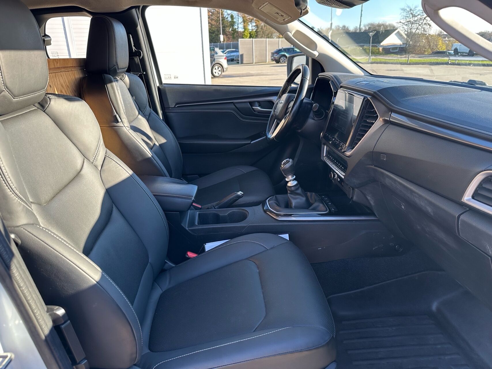 Billede af Isuzu D-max Extended Cab Premium 1,9 D 4WD 163HK Pick-Up Man. 