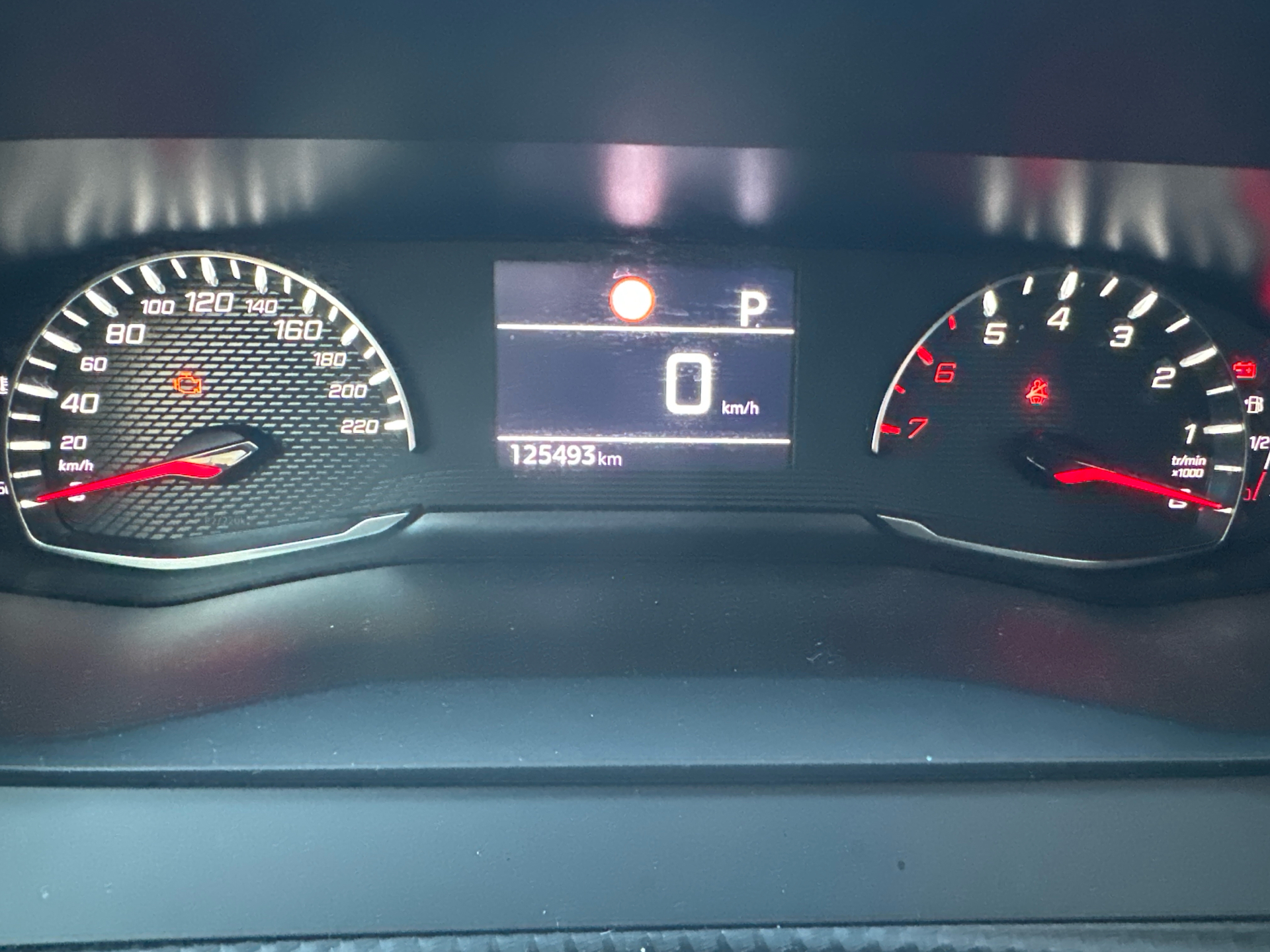 Billede af Peugeot 2008 1,2 PureTech Active Pack EAT8 130HK 5d 8g Aut.