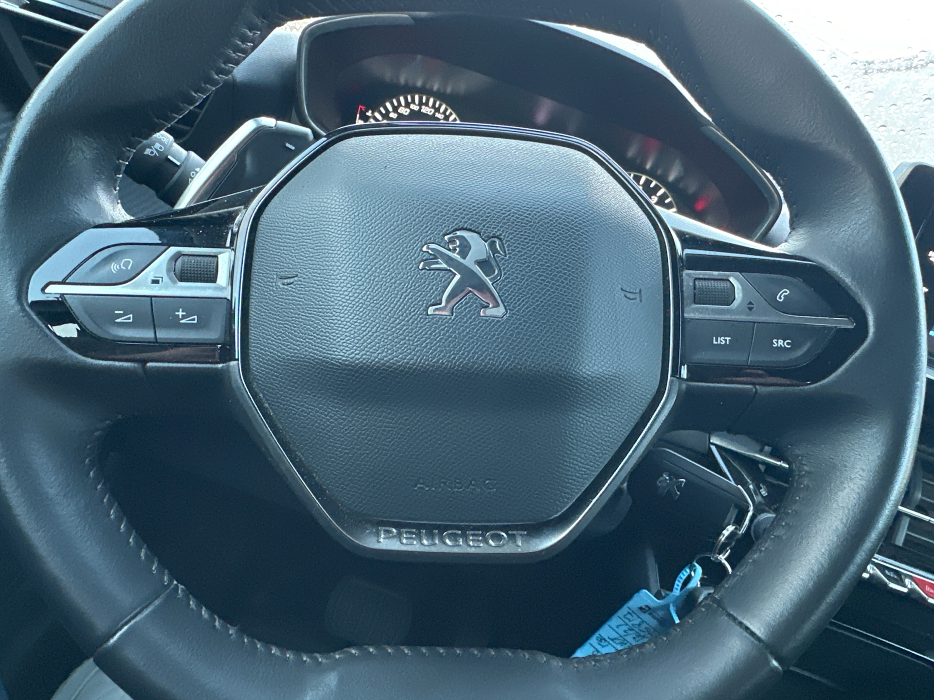 Billede af Peugeot 2008 1,2 PureTech Active Pack EAT8 130HK 5d 8g Aut.