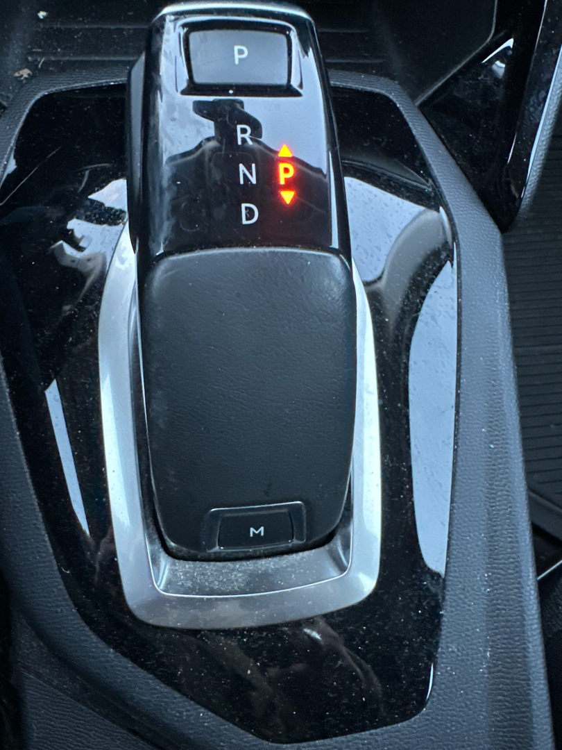 Billede af Peugeot 2008 1,2 PureTech Active Pack EAT8 130HK 5d 8g Aut.