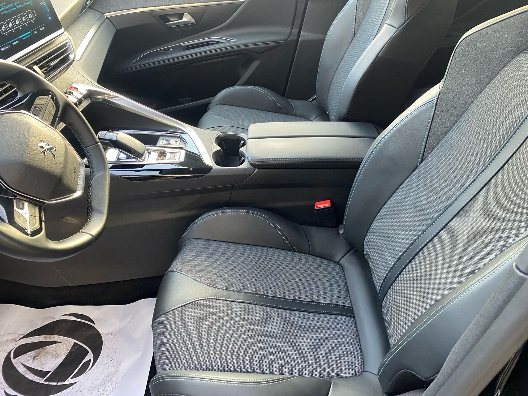 Billede af Peugeot 3008 1,6 PureTech  Plugin-hybrid Performance Sport EAT8 225HK 5d 8g Aut.