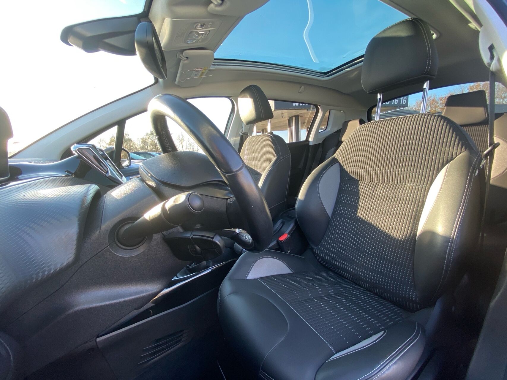 Billede af Peugeot 2008 1,2 e-THP Edition Plus 110HK 5d