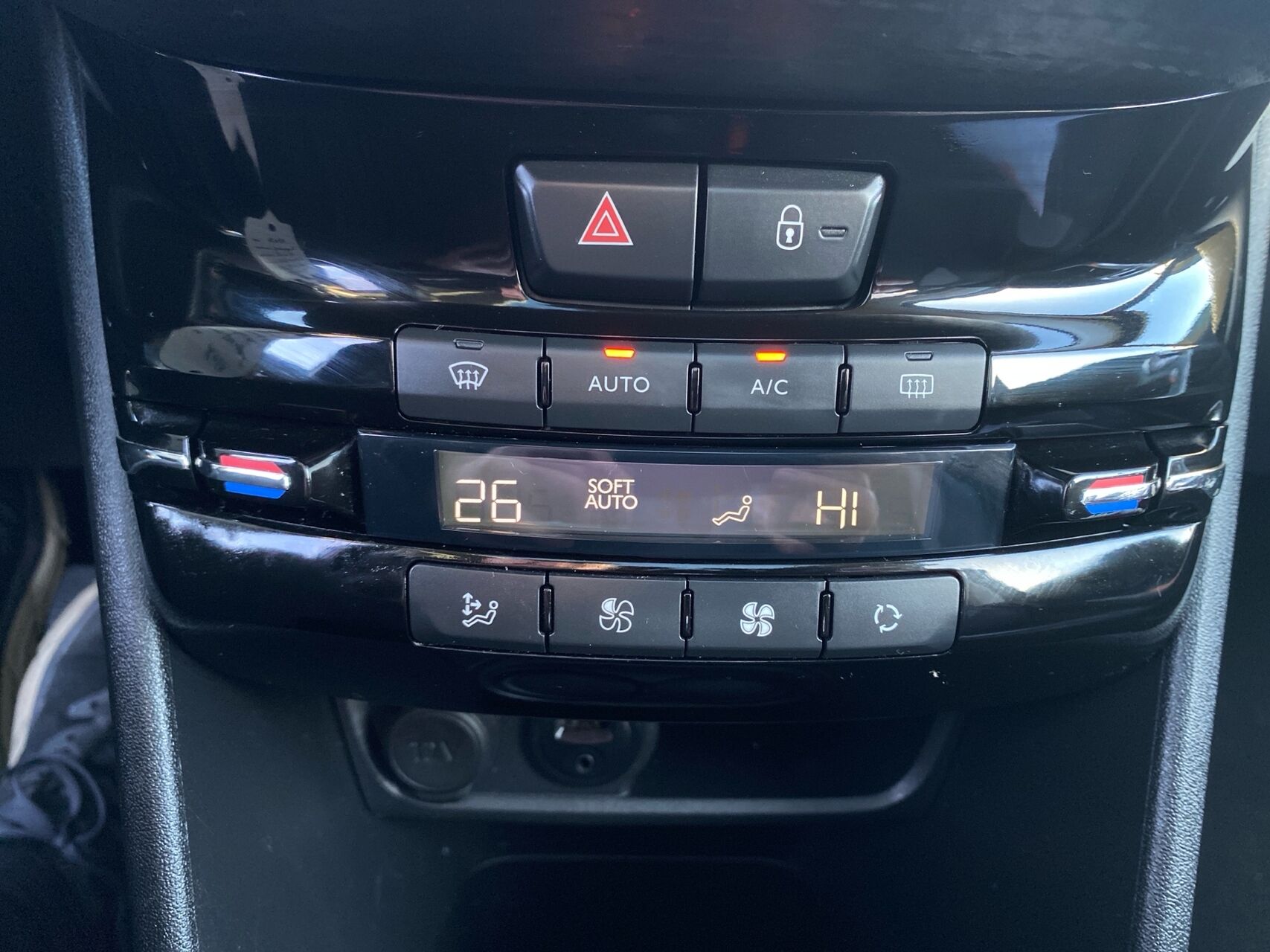 Billede af Peugeot 2008 1,2 e-THP Edition Plus 110HK 5d