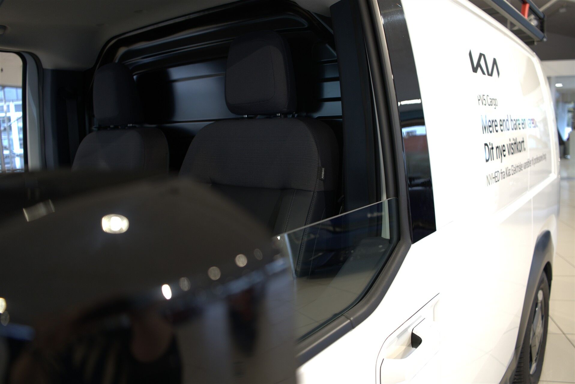 Billede af Kia PV5 Cargo L2H1 EL Long Range Work 163HK Van Aut.