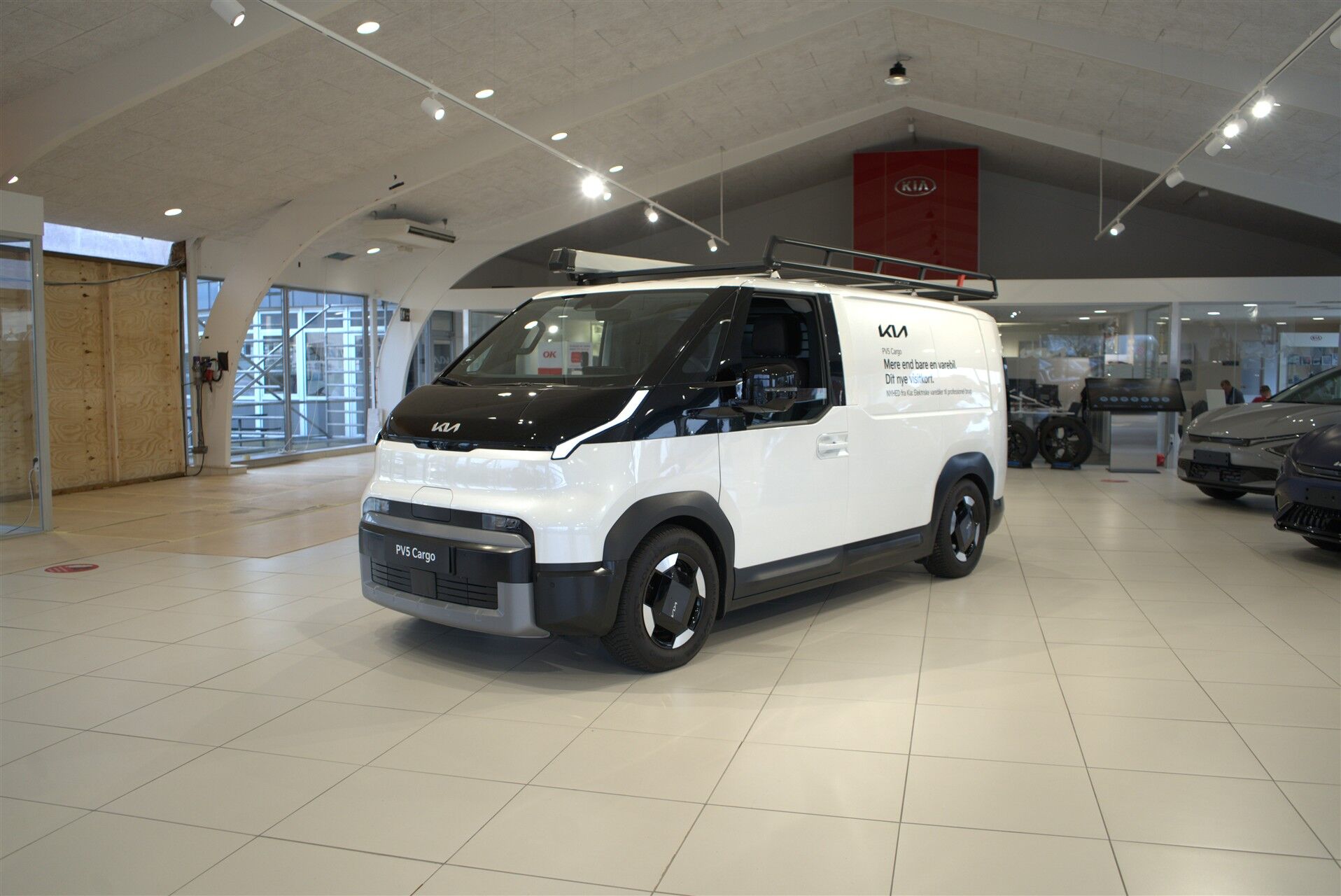 Billede af Kia PV5 Cargo L2H1 EL Long Range Work 163HK Van Aut.