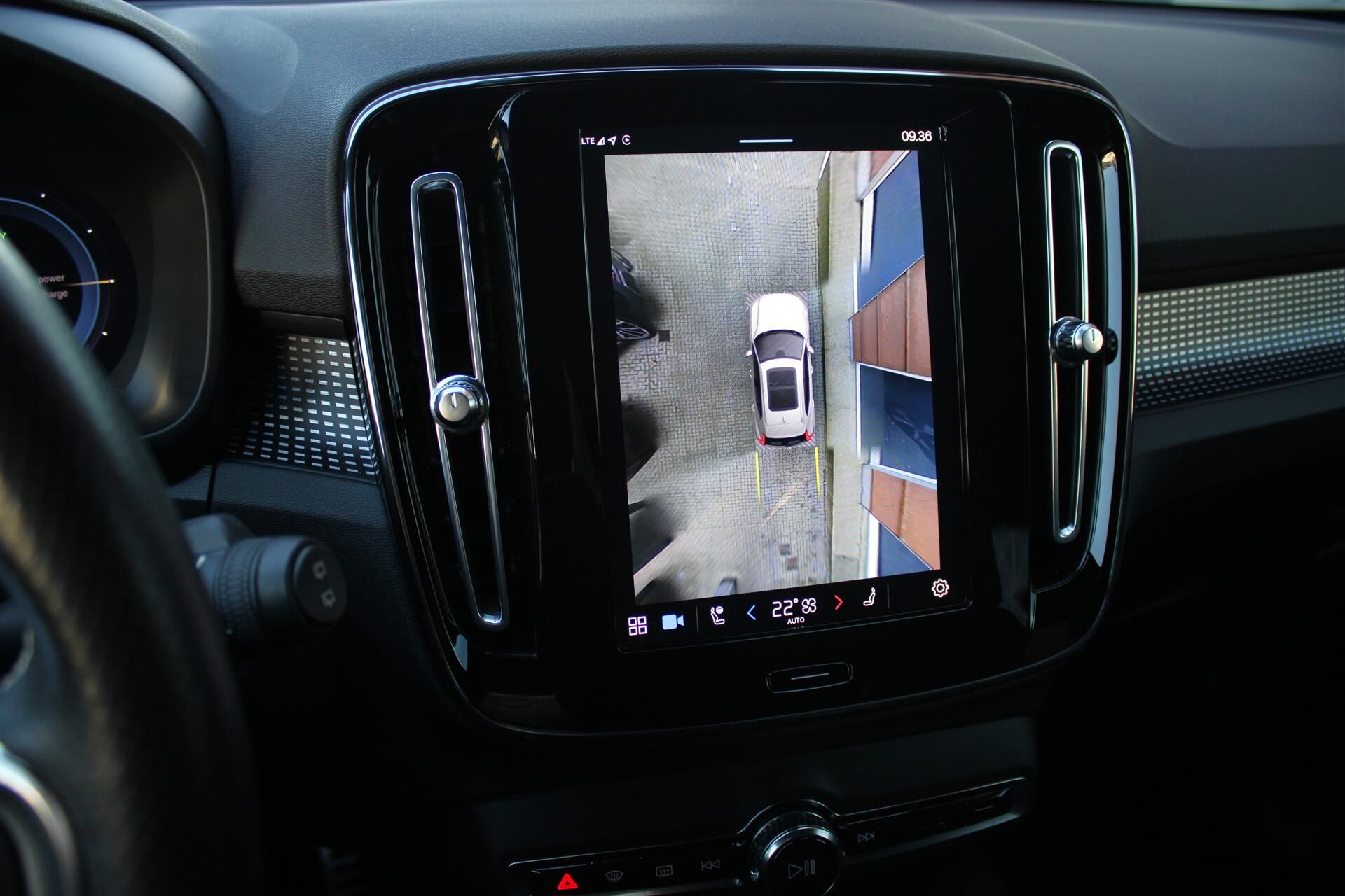 Billede af Volvo XC40 P8 Recharge Twin R-design AWD 408HK 5d Aut.