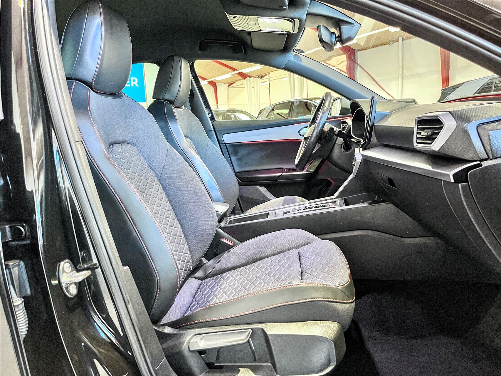 Billede af Seat Leon 1,4 e-Hybrid FR DSG 204HK 5d 6g Aut.