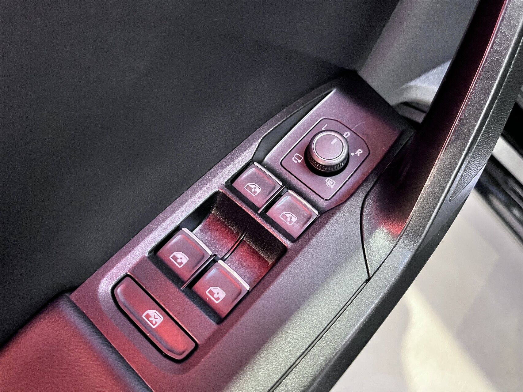 Billede af Seat Leon 1,4 e-Hybrid FR DSG 204HK 5d 6g Aut.