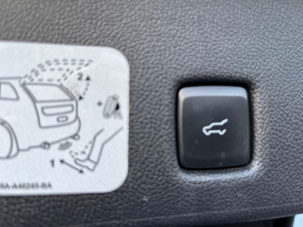 Billede af Ford Kuga 2,5 Plugin-hybrid ST-Line X CVT 225HK 5d Trinl. Gear