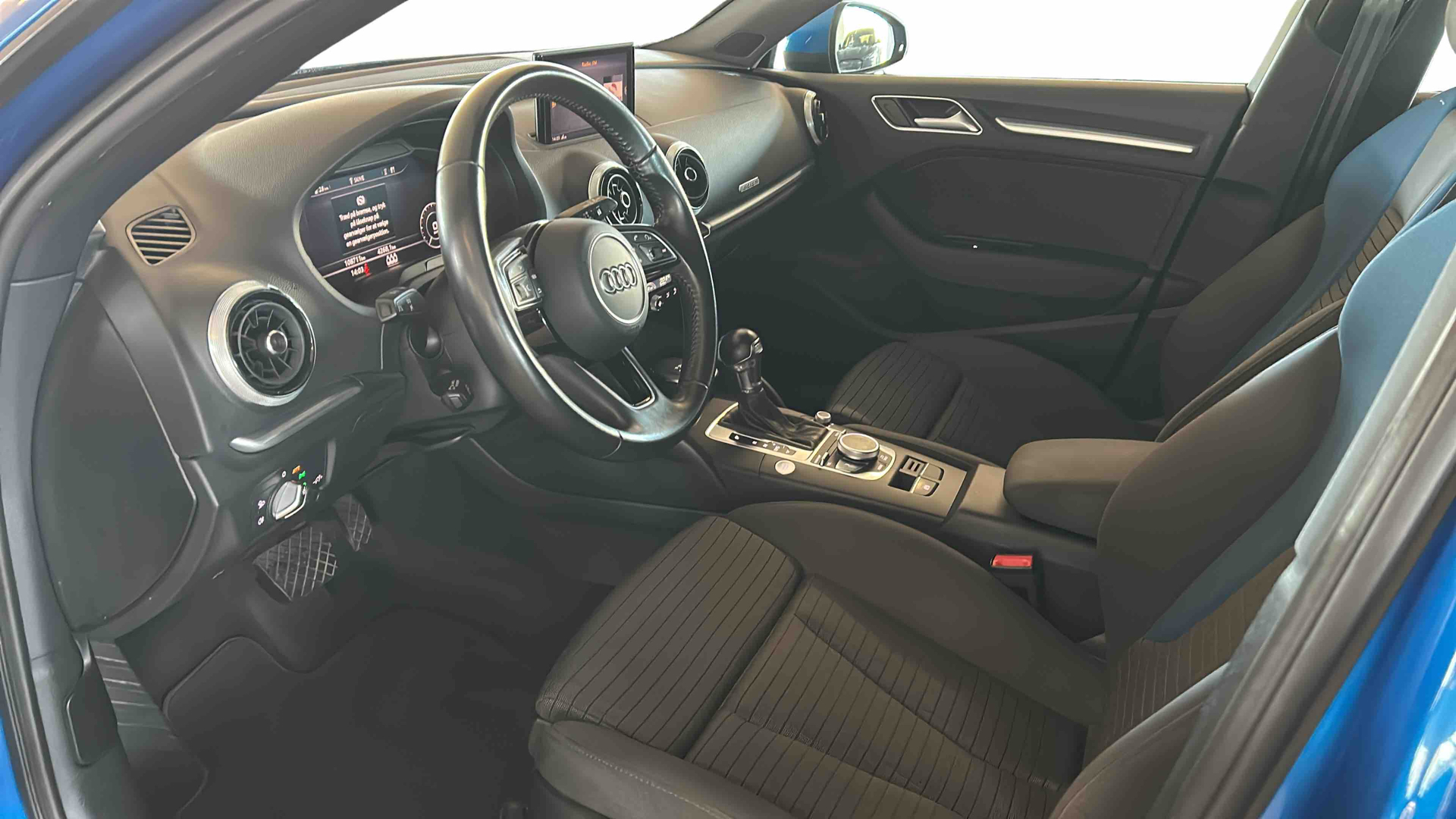 Billede af Audi A3 Sportback 1,4 E-tron  Plugin-hybrid Ambiente S Tronic 204HK 5d 6g Aut.