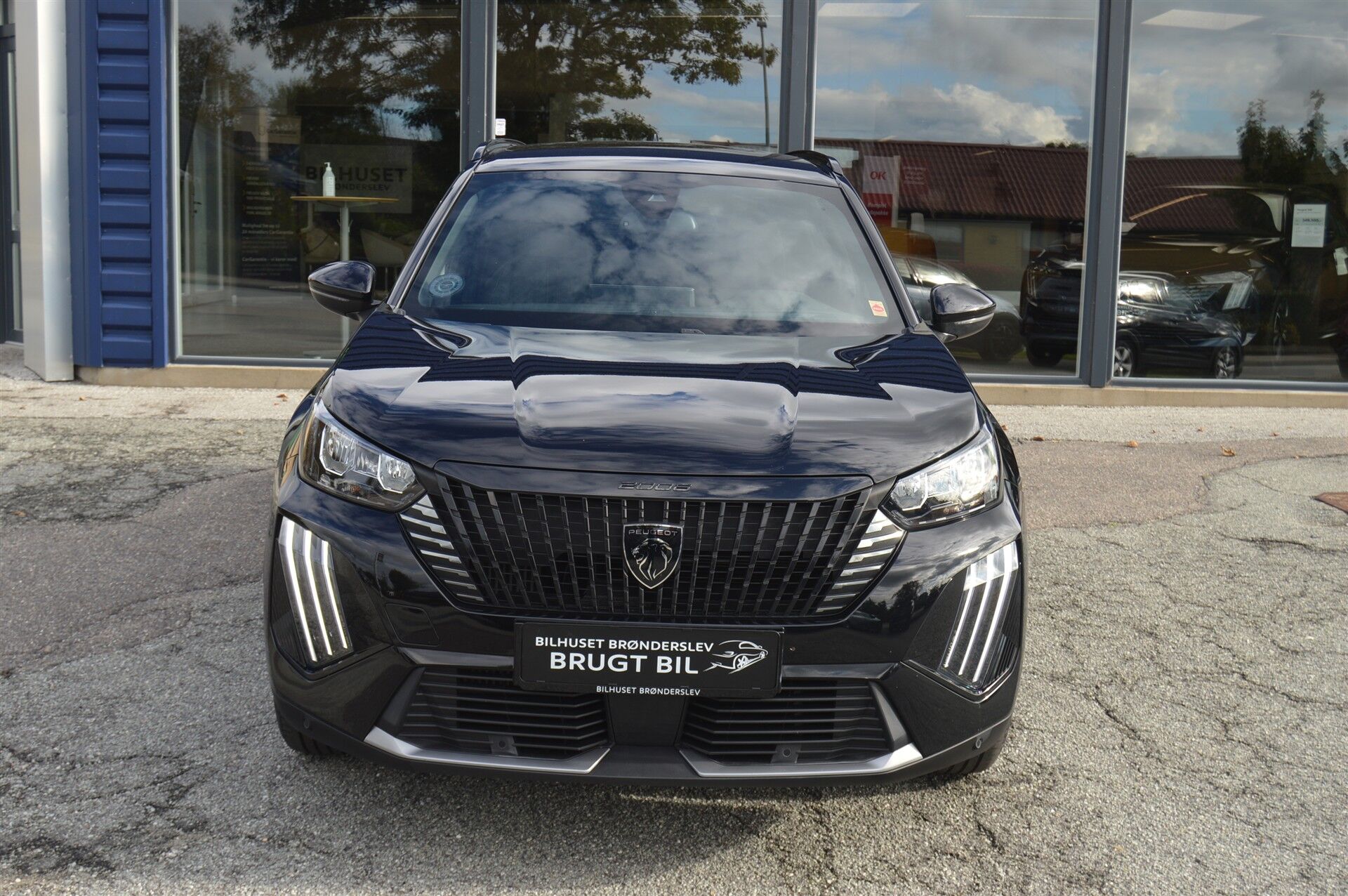Billede af Peugeot 2008 1,2 PureTech First Selection EAT8 130HK 5d 8g Aut.