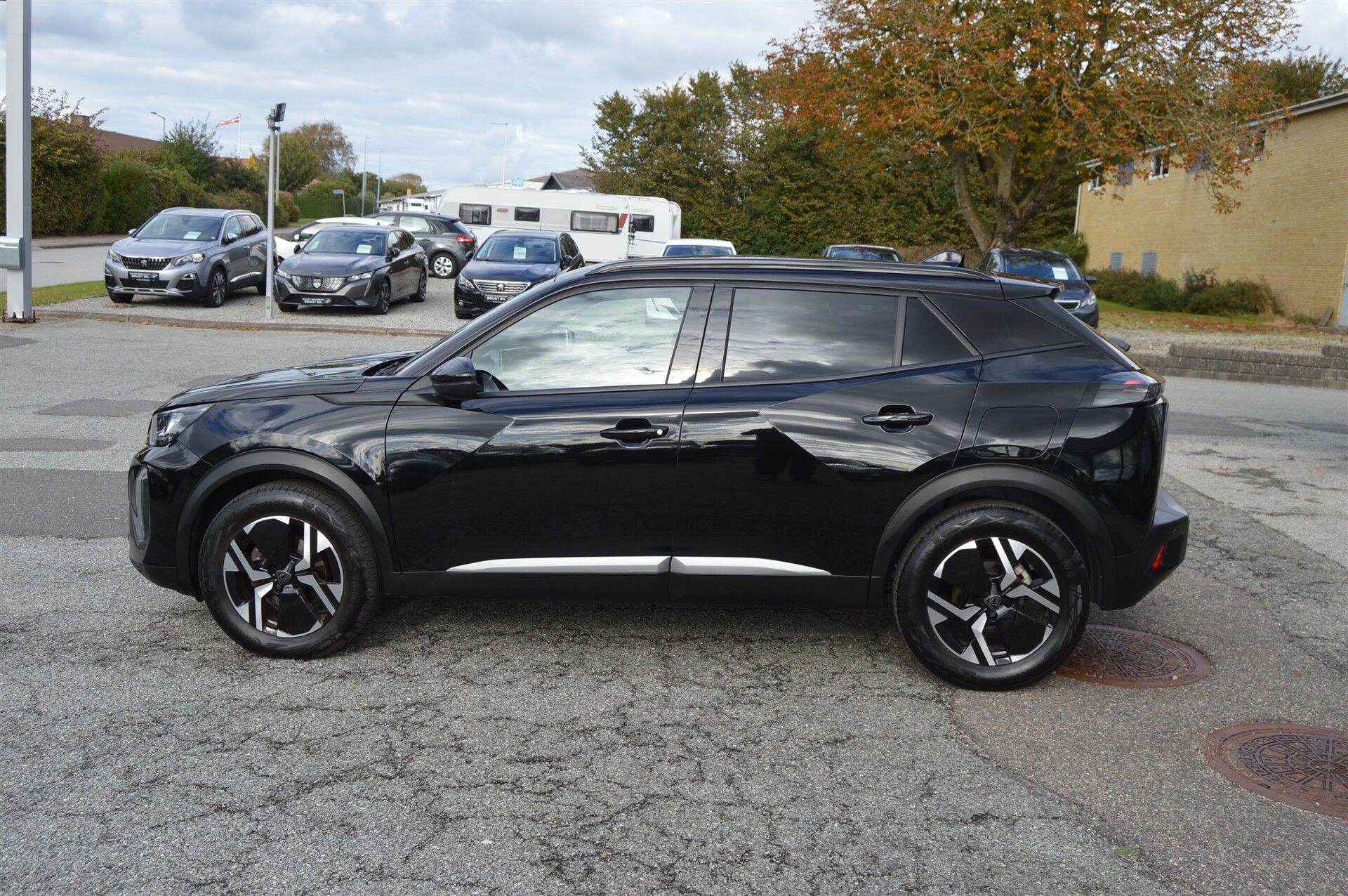 Billede af Peugeot 2008 1,2 PureTech First Selection EAT8 130HK 5d 8g Aut.