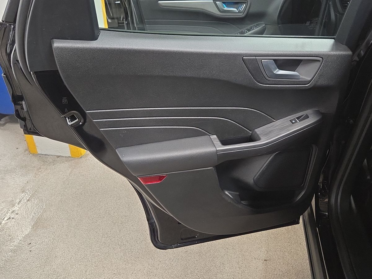 Billede af Ford Kuga 2,5 Plugin-hybrid Titanium CVT 225HK 5d Trinl. Gear