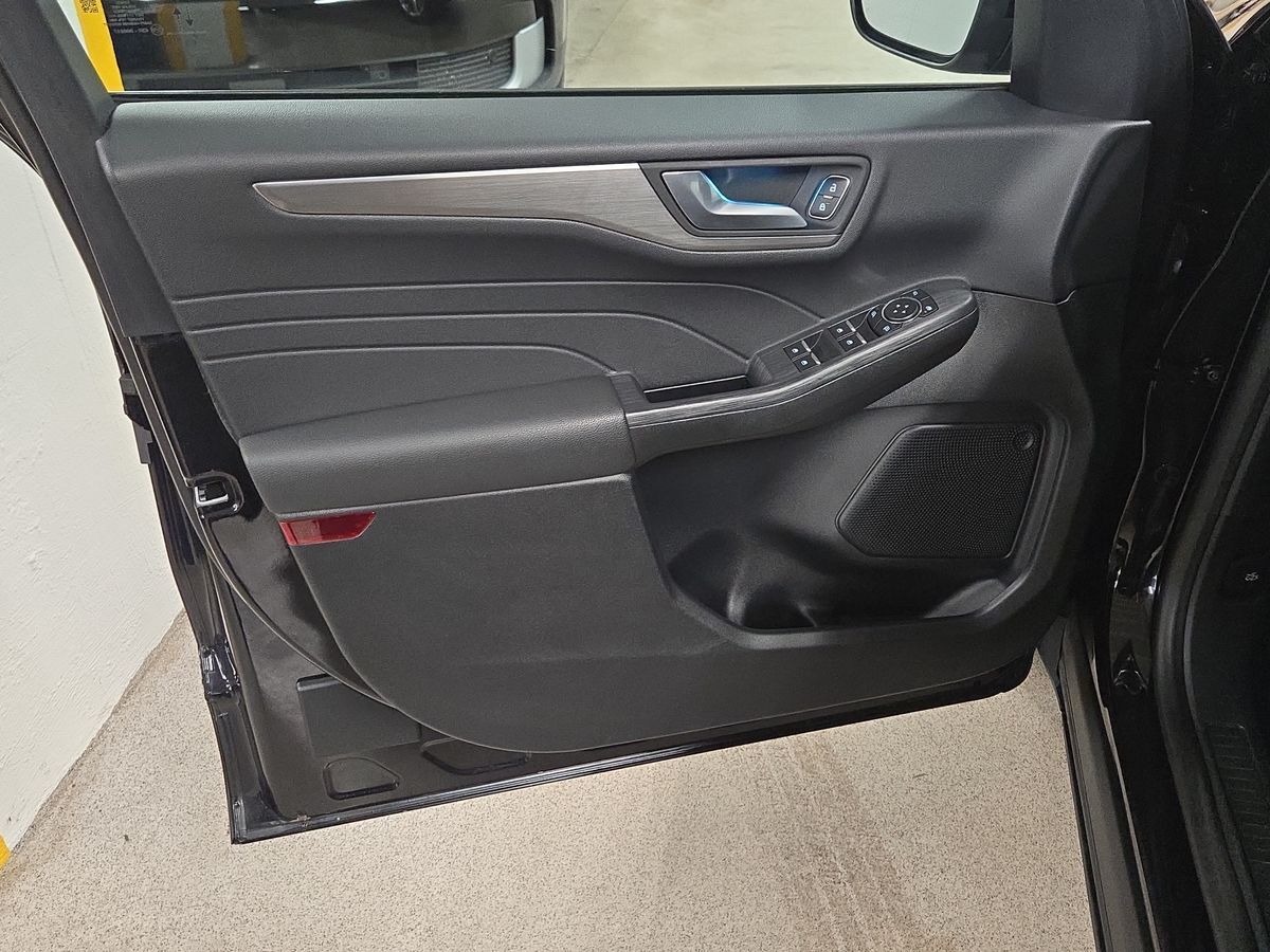 Billede af Ford Kuga 2,5 Plugin-hybrid Titanium CVT 225HK 5d Trinl. Gear