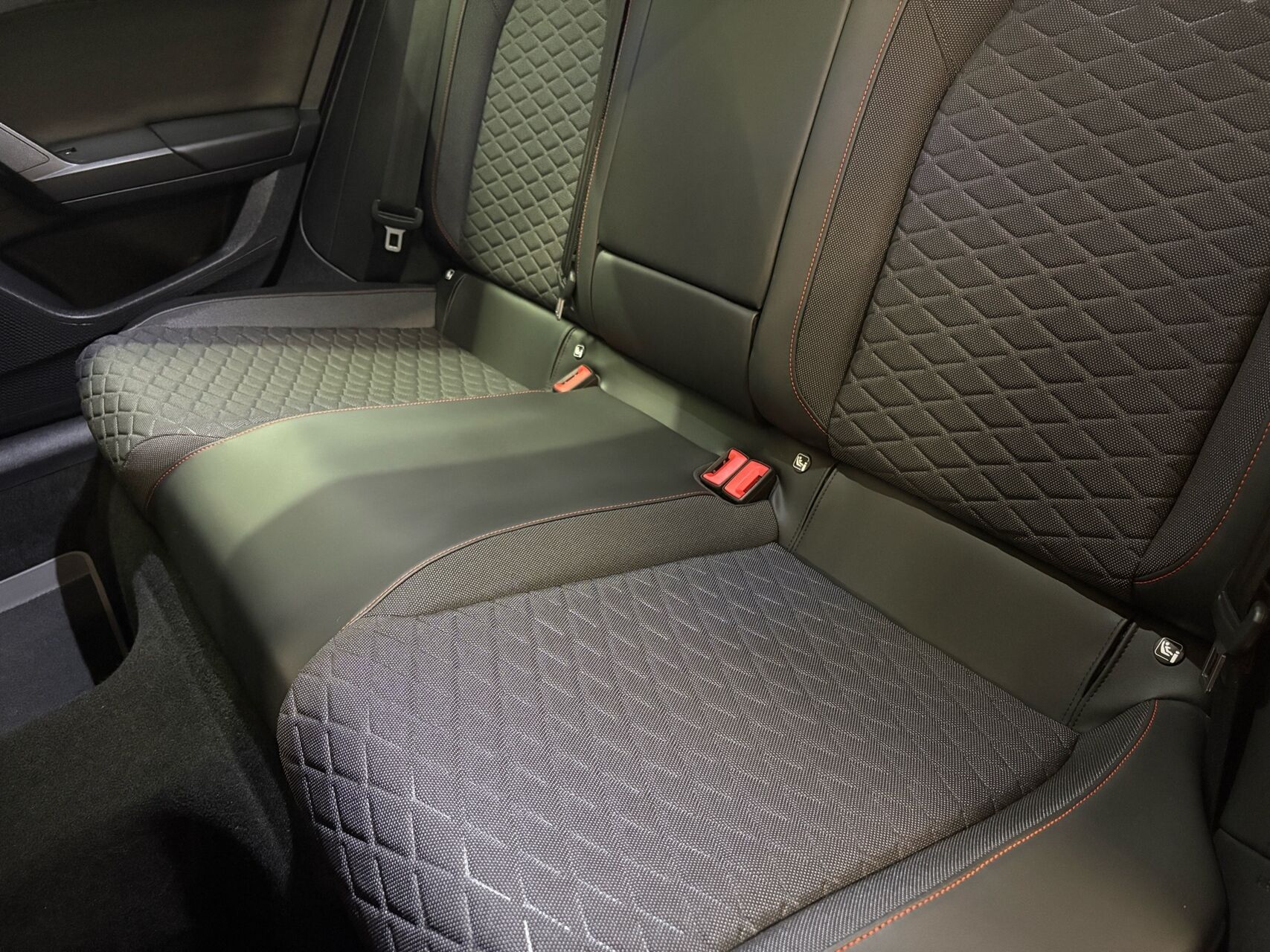 Billede af Seat Leon 1,4 e-Hybrid FR DSG 204HK 5d 6g Aut.