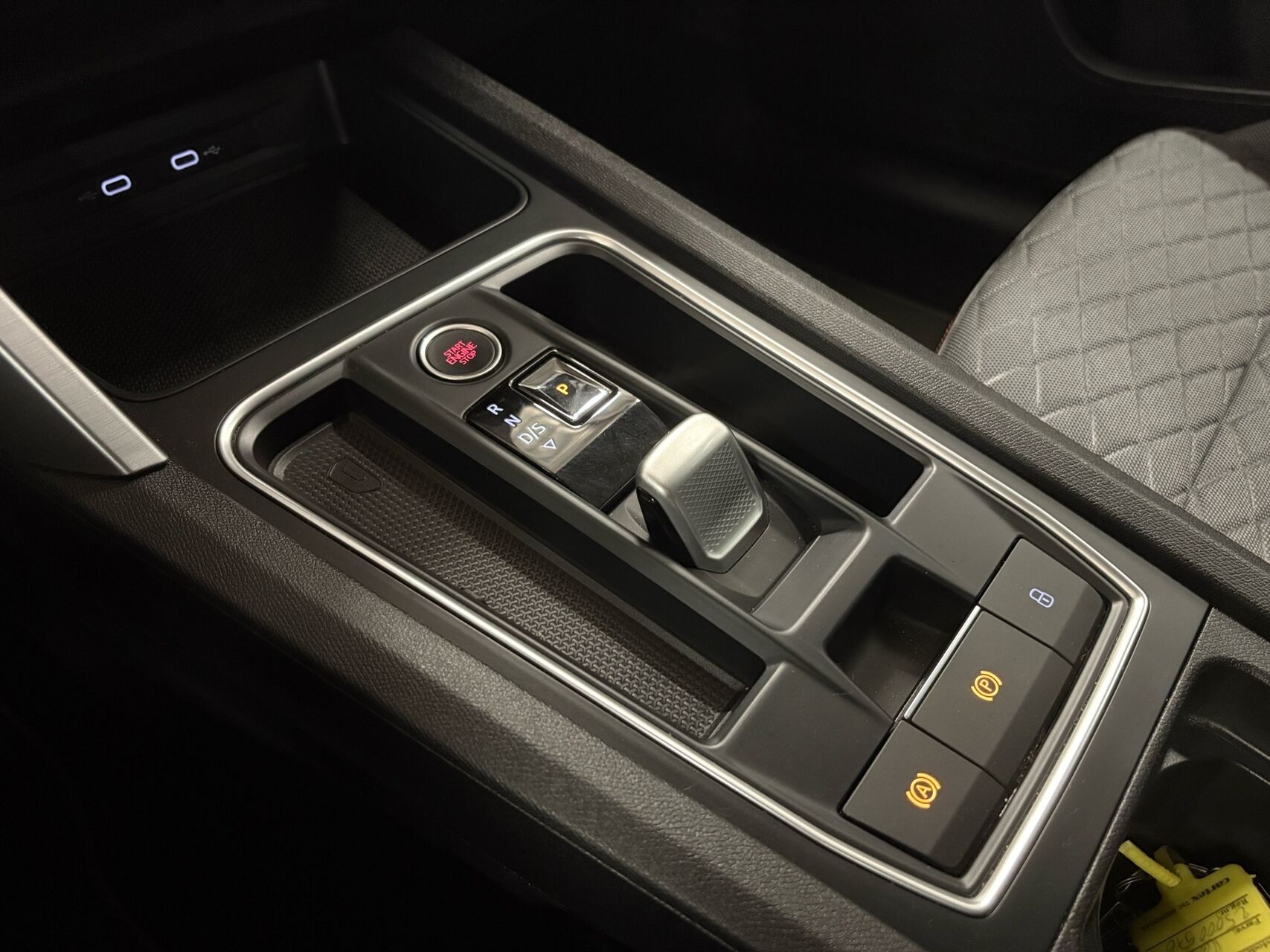 Billede af Seat Leon 1,4 e-Hybrid FR DSG 204HK 5d 6g Aut.