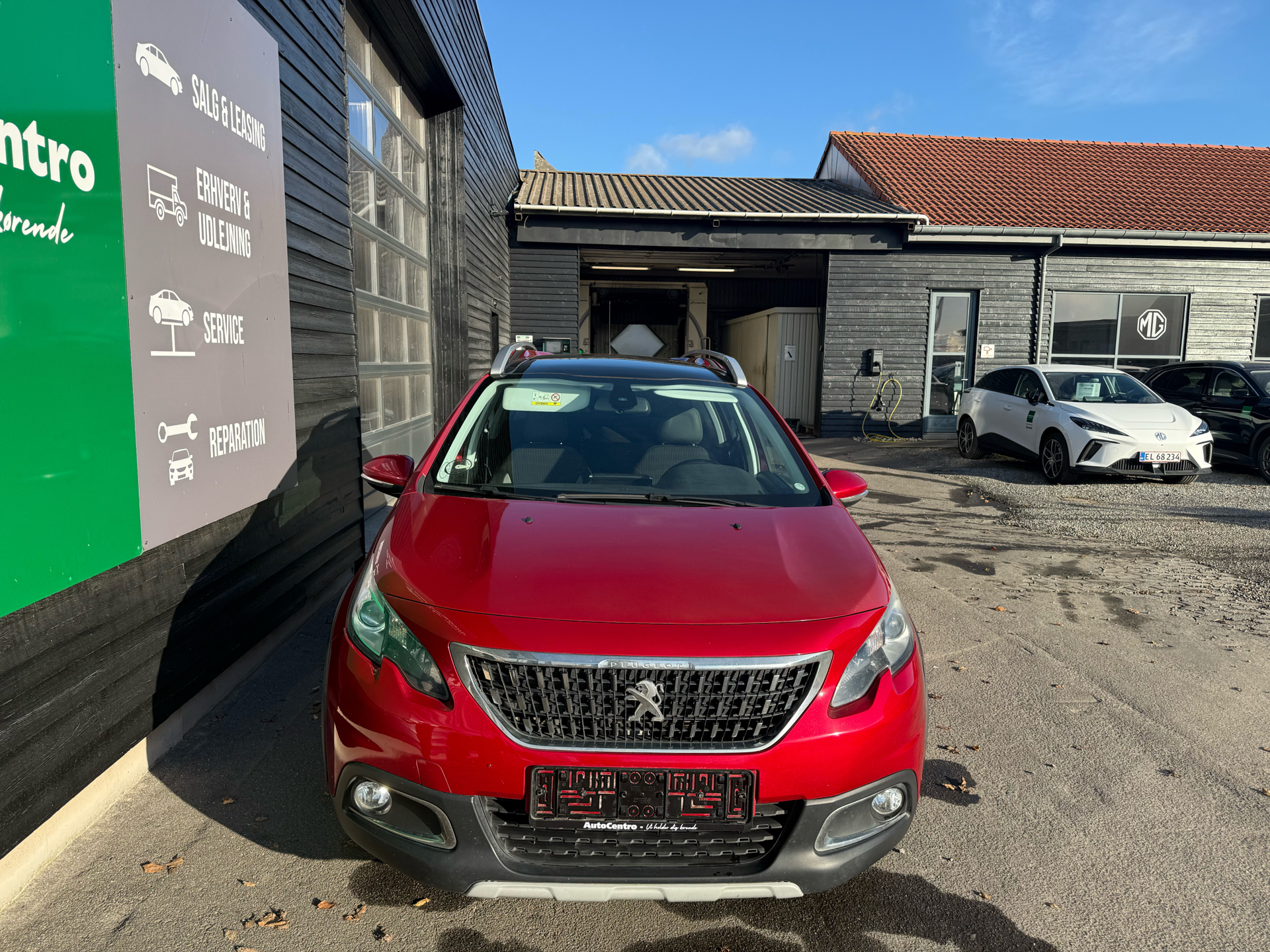 Billede af Peugeot 2008 1,6 BlueHDi Desire Sky 100HK