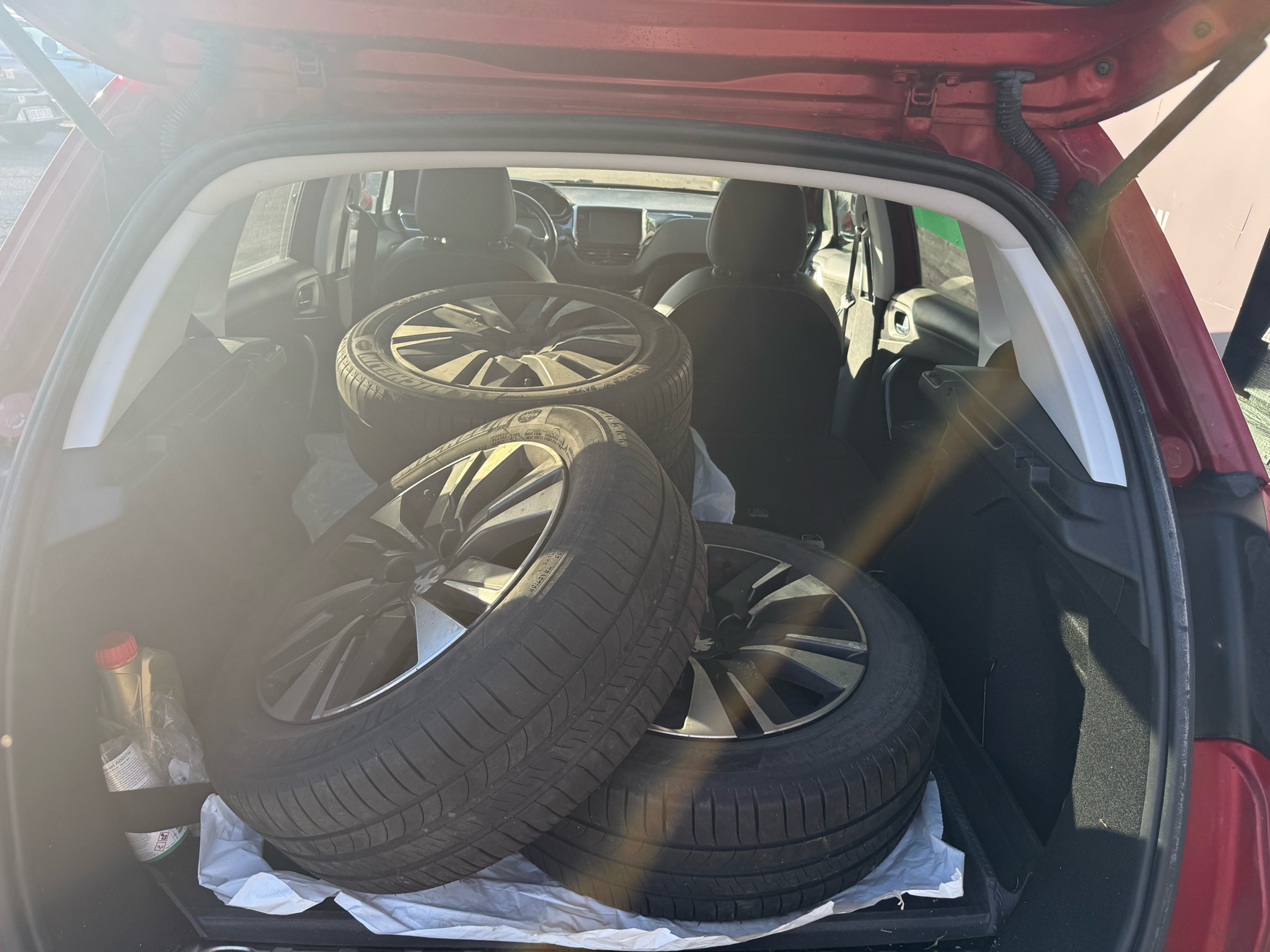 Billede af Peugeot 2008 1,6 BlueHDi Desire Sky 100HK