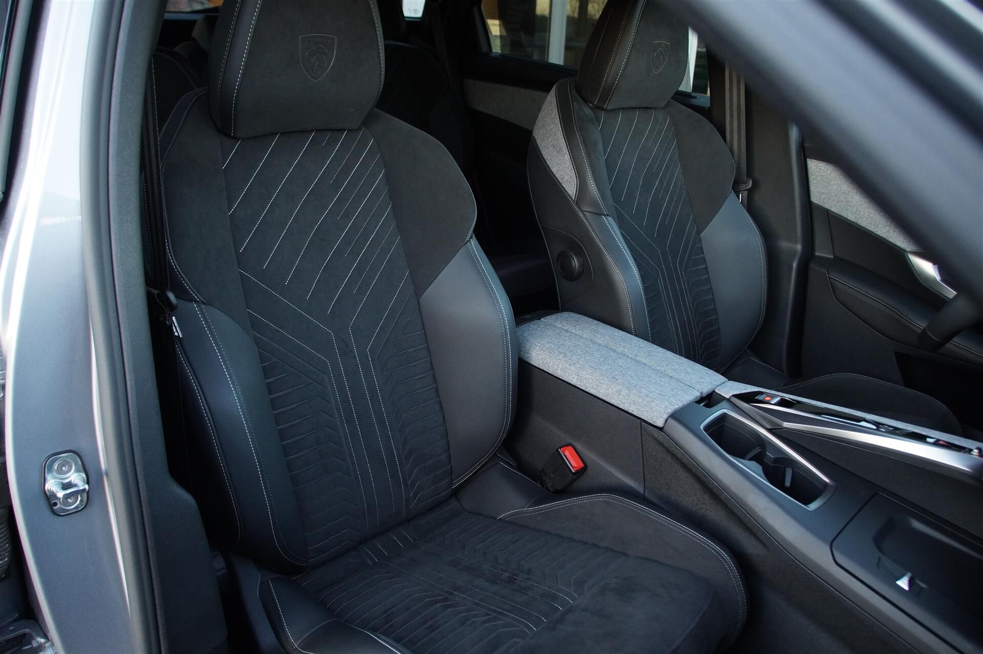 Billede af Peugeot e-5008 EL GT 210HK 5d Aut.