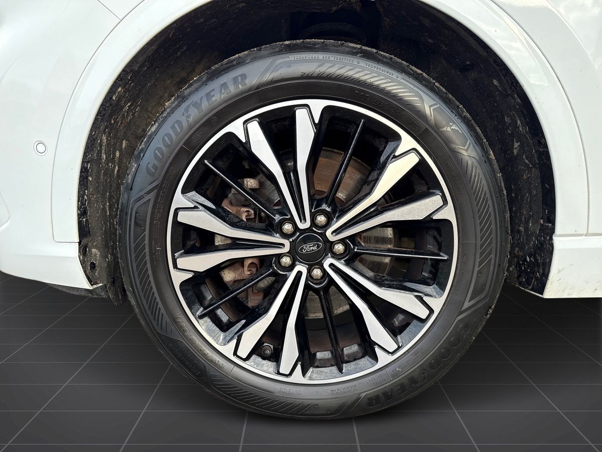 Billede af Ford Kuga 2,5 Plugin-hybrid ST-Line X CVT 225HK 5d Trinl. Gear