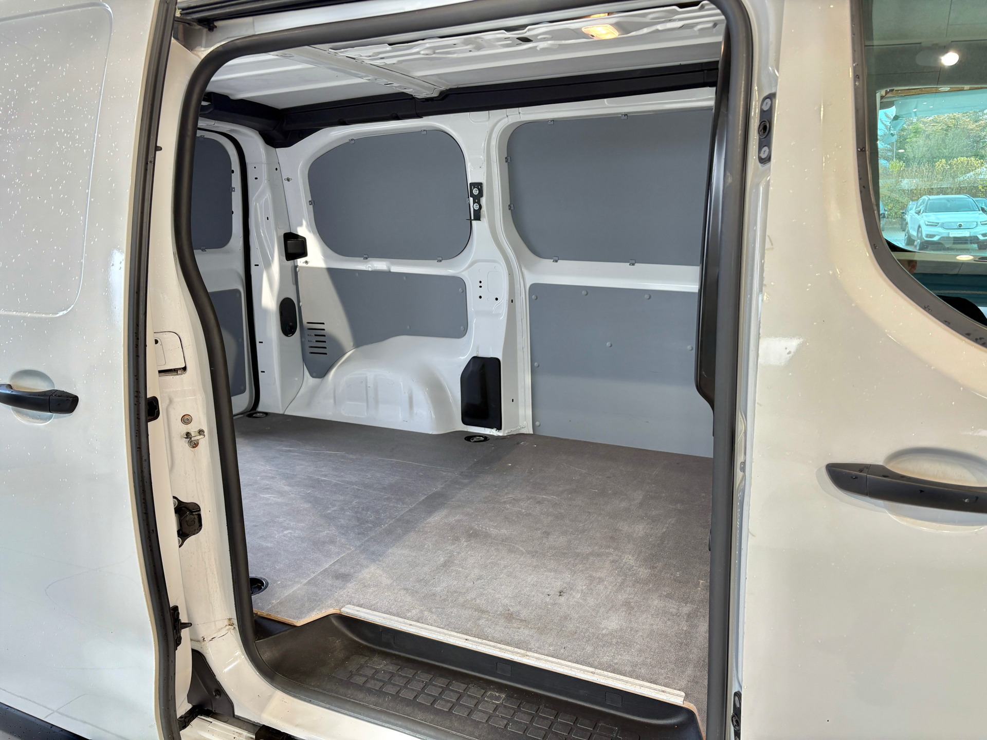 Billede af Opel Vivaro-e L2V1 EL Edition 136HK Van Aut. 