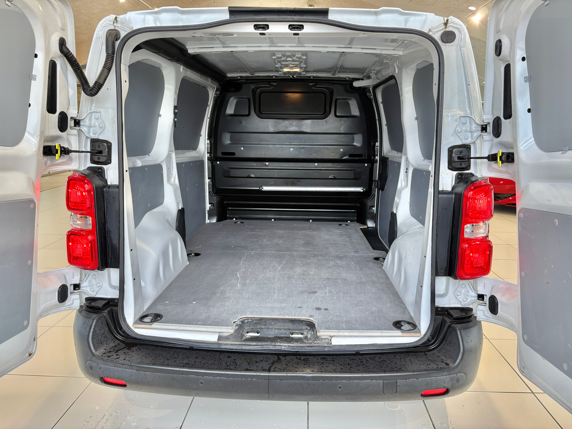 Billede af Opel Vivaro-e L2V1 EL Edition 136HK Van Aut. 