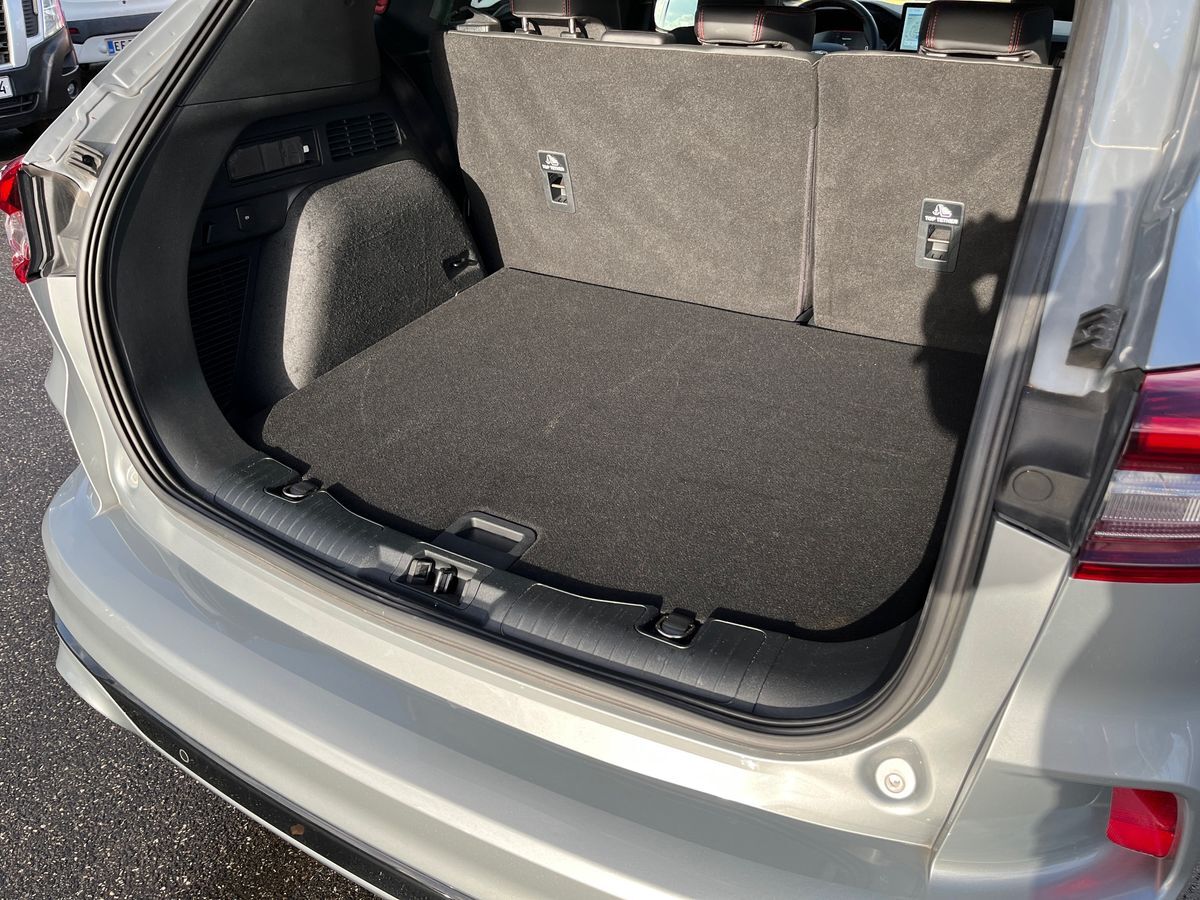 Billede af Ford Kuga 2,5 Plugin-hybrid ST-Line X CVT 243HK 5d Aut.