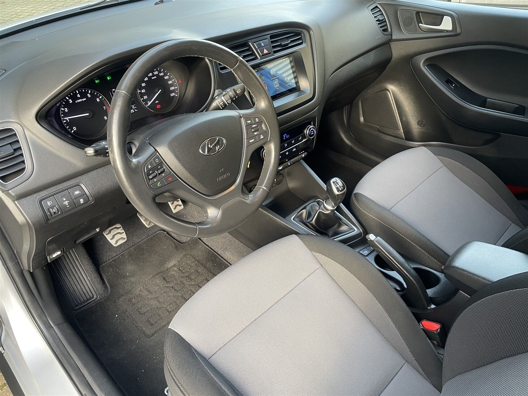 Billede af Hyundai i20 Active Cross 1,0 T-GDI Premium 100HK Stc