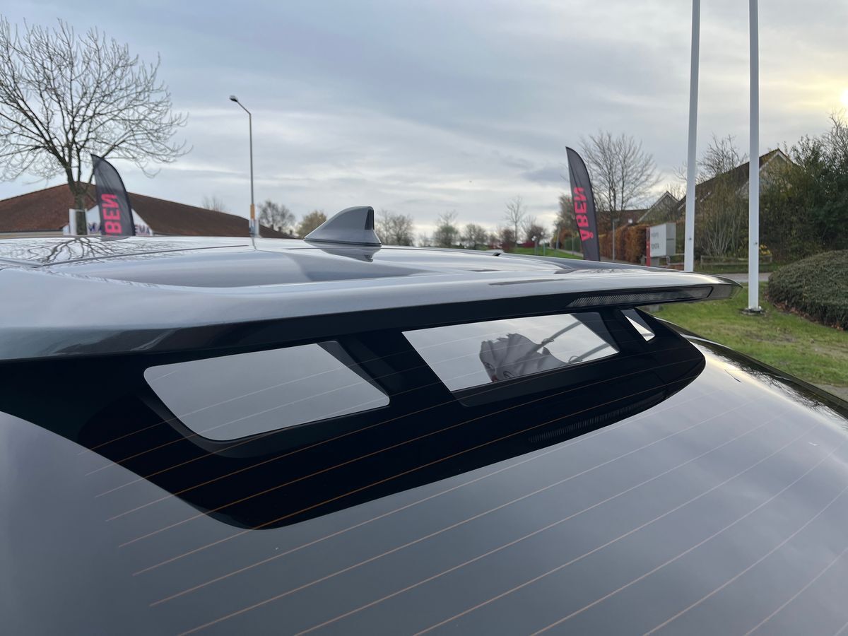 Billede af Toyota C-HR 1,8 Hybrid Limited Multidrive S 122HK 5d Aut.