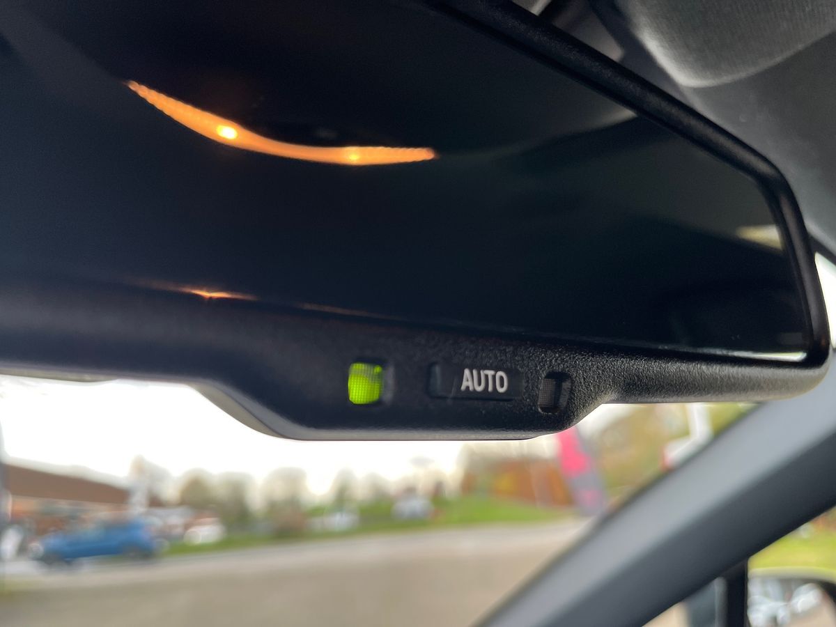 Billede af Toyota C-HR 1,8 Hybrid Limited Multidrive S 122HK 5d Aut.