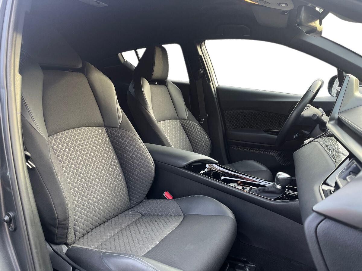 Billede af Toyota C-HR 1,8 Hybrid C-LUB Premium Multidrive S 122HK 5d Aut.