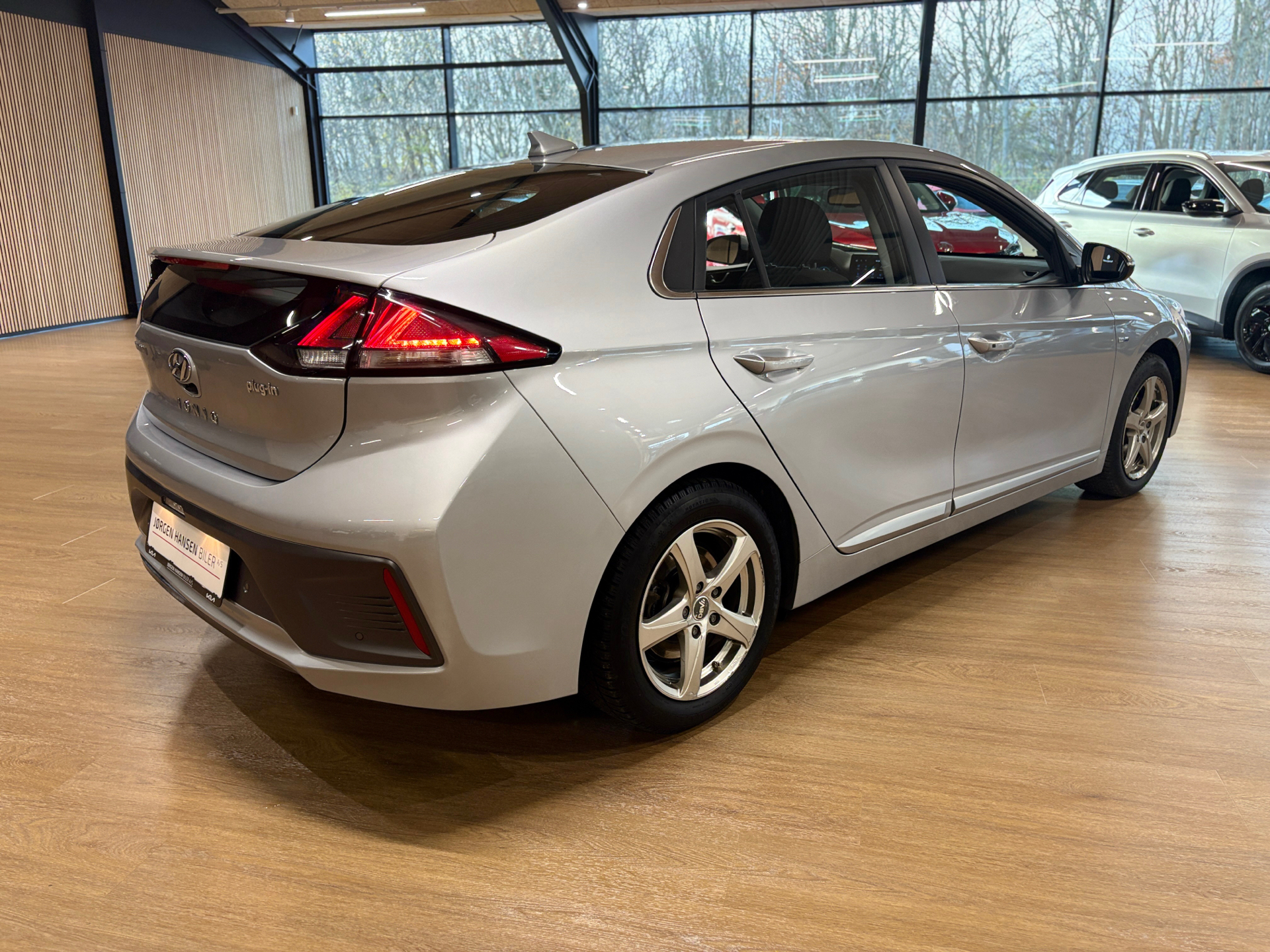 Billede af Hyundai Ioniq 1,6 GDI  Plugin-hybrid Premium plug-in 141HK 5d 6g Aut.