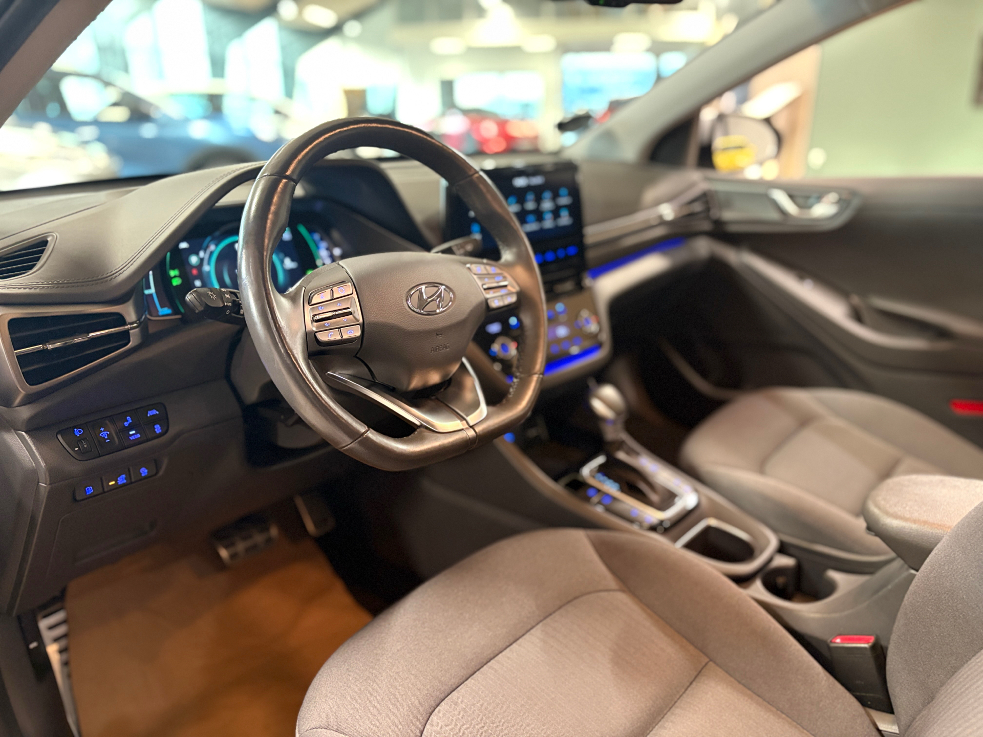 Billede af Hyundai Ioniq 1,6 GDI  Plugin-hybrid Premium plug-in 141HK 5d 6g Aut.