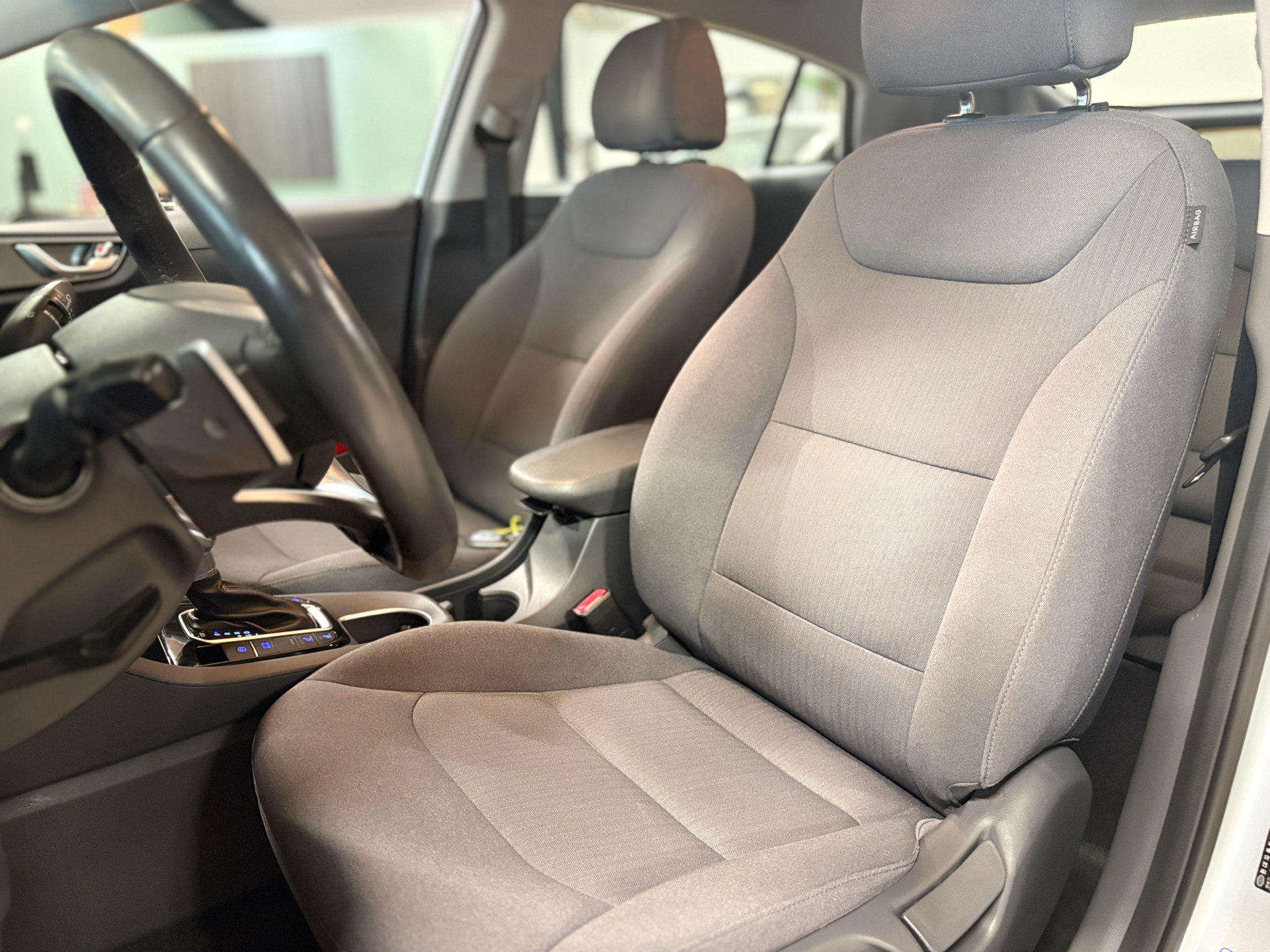 Billede af Hyundai Ioniq 1,6 GDI  Plugin-hybrid Premium plug-in 141HK 5d 6g Aut.