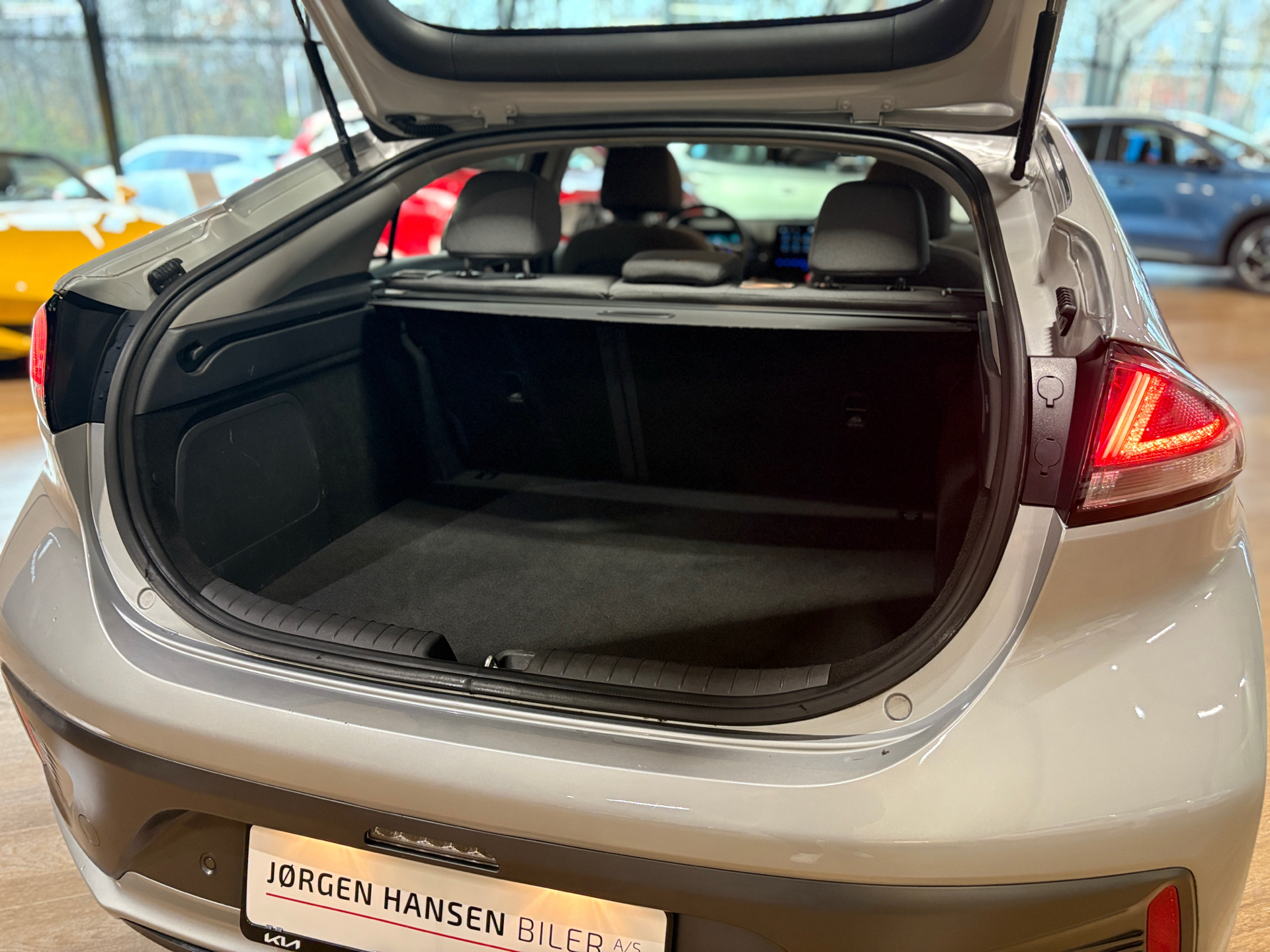 Billede af Hyundai Ioniq 1,6 GDI  Plugin-hybrid Premium plug-in 141HK 5d 6g Aut.