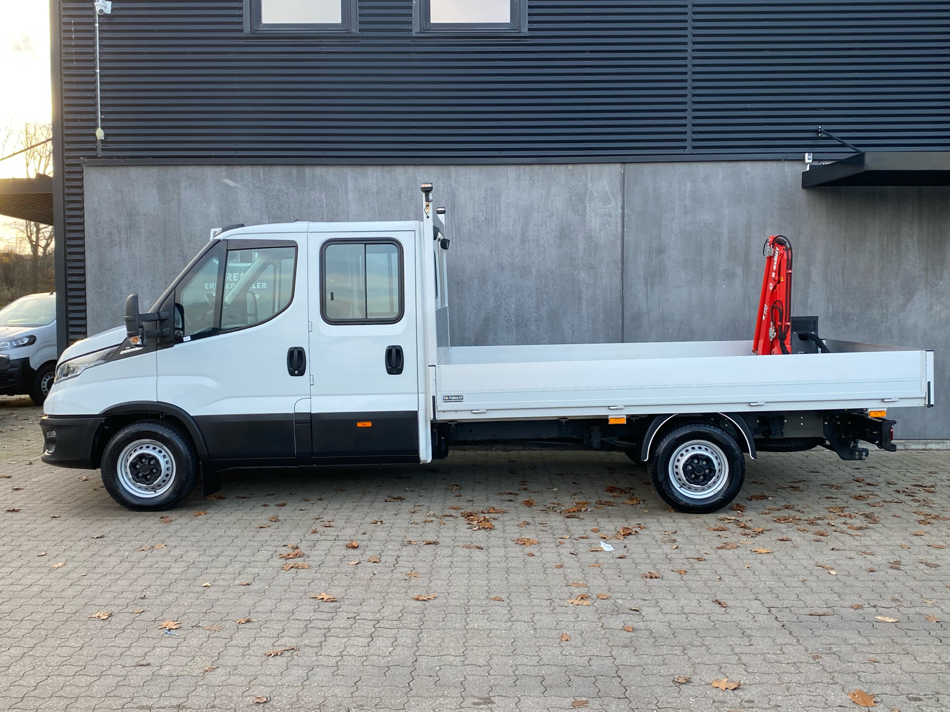 Billede af Iveco Daily 35S16 4100mm 2,3 D Hi-Matic 156HK DobKab Aut. 
