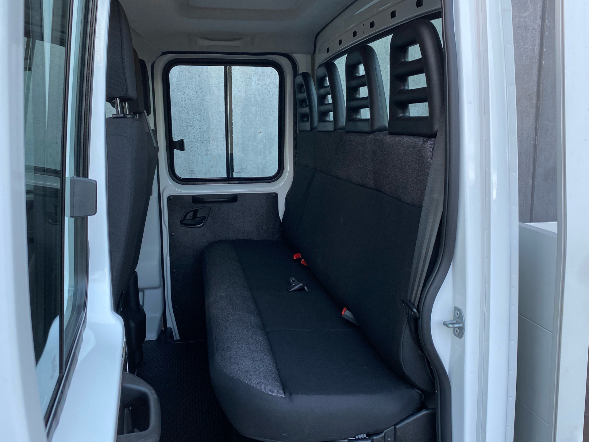 Billede af Iveco Daily 35S16 4100mm 2,3 D Hi-Matic 156HK DobKab Aut. 