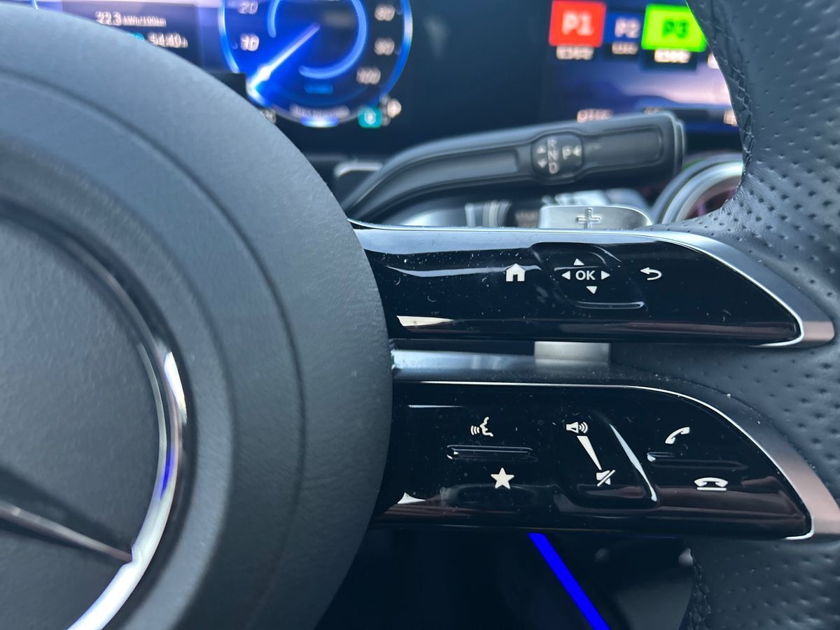 Billede af Mercedes-Benz EQB 300 EL Progressive 7 pers. 4Matic 228HK 5d Aut.