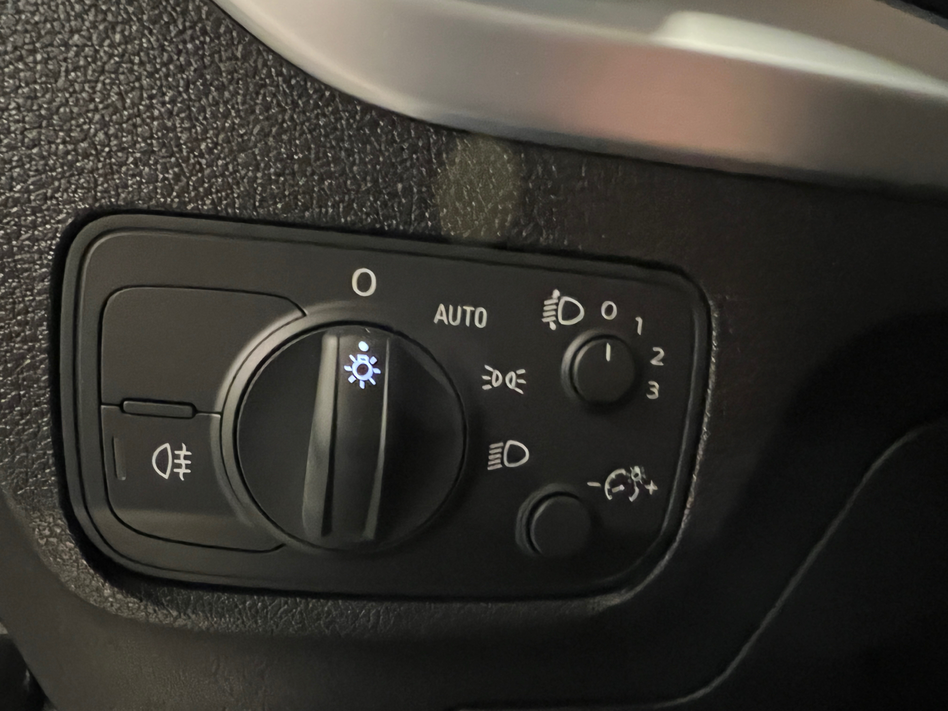 Billede af Audi Q2 1,5 35 TFSI Sport Prestige Select S Tronic 150HK 5d 7g Aut.