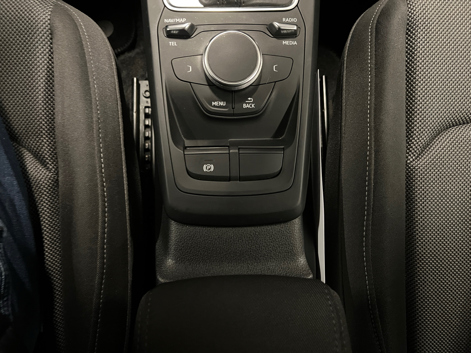 Billede af Audi Q2 1,5 35 TFSI Sport Prestige Select S Tronic 150HK 5d 7g Aut.