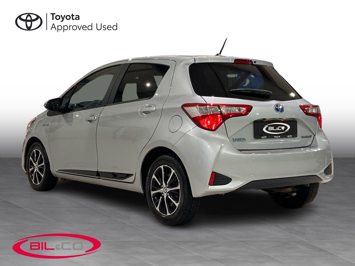 Billede af Toyota Yaris 1,5 Hybrid H3 E-CVT 100HK 5d Trinl. Gear
