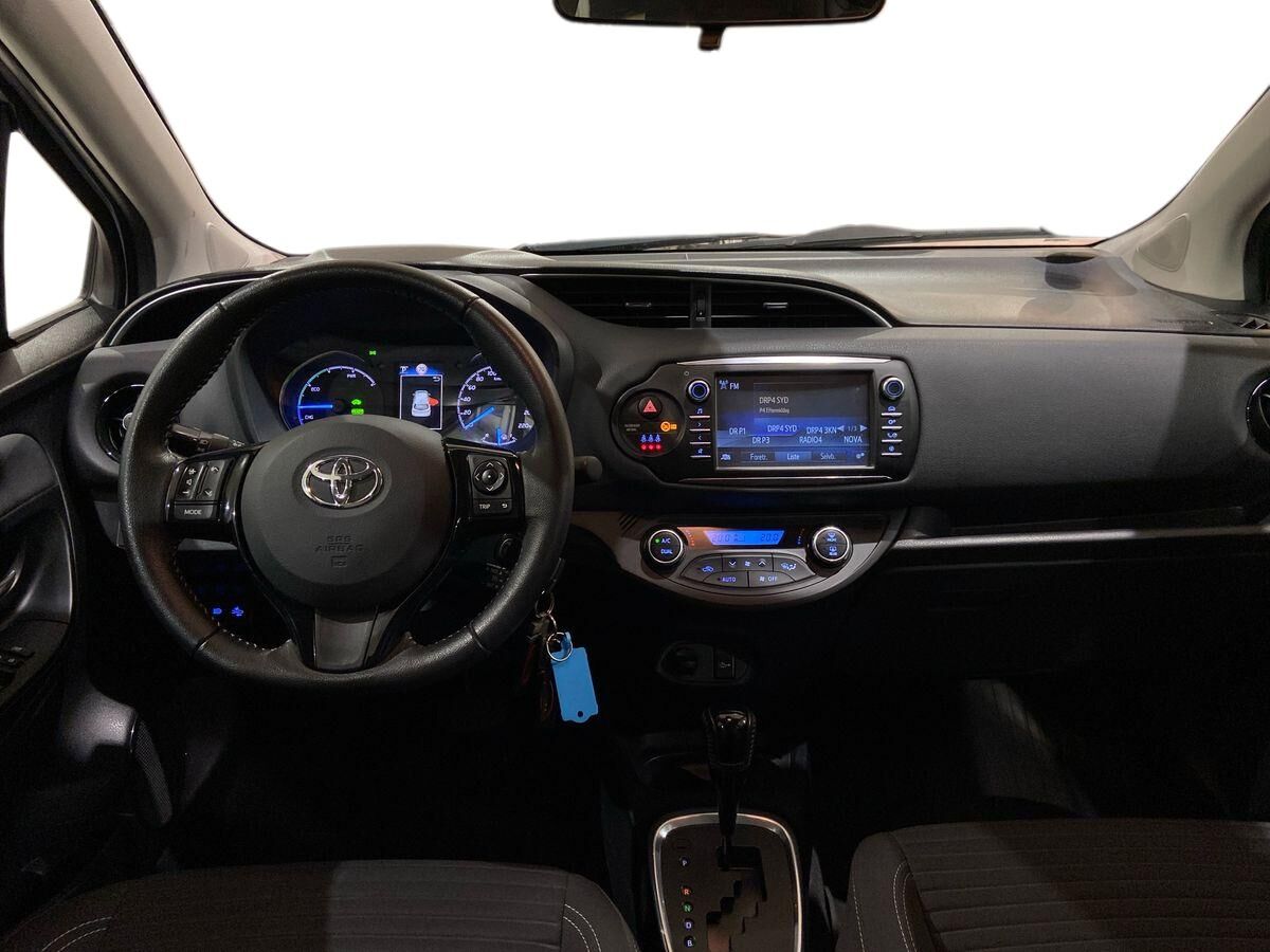 Billede af Toyota Yaris 1,5 Hybrid H3 E-CVT 100HK 5d Trinl. Gear