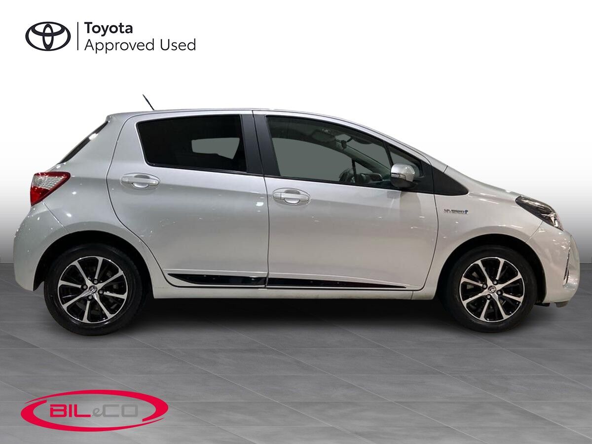 Billede af Toyota Yaris 1,5 Hybrid H3 E-CVT 100HK 5d Trinl. Gear
