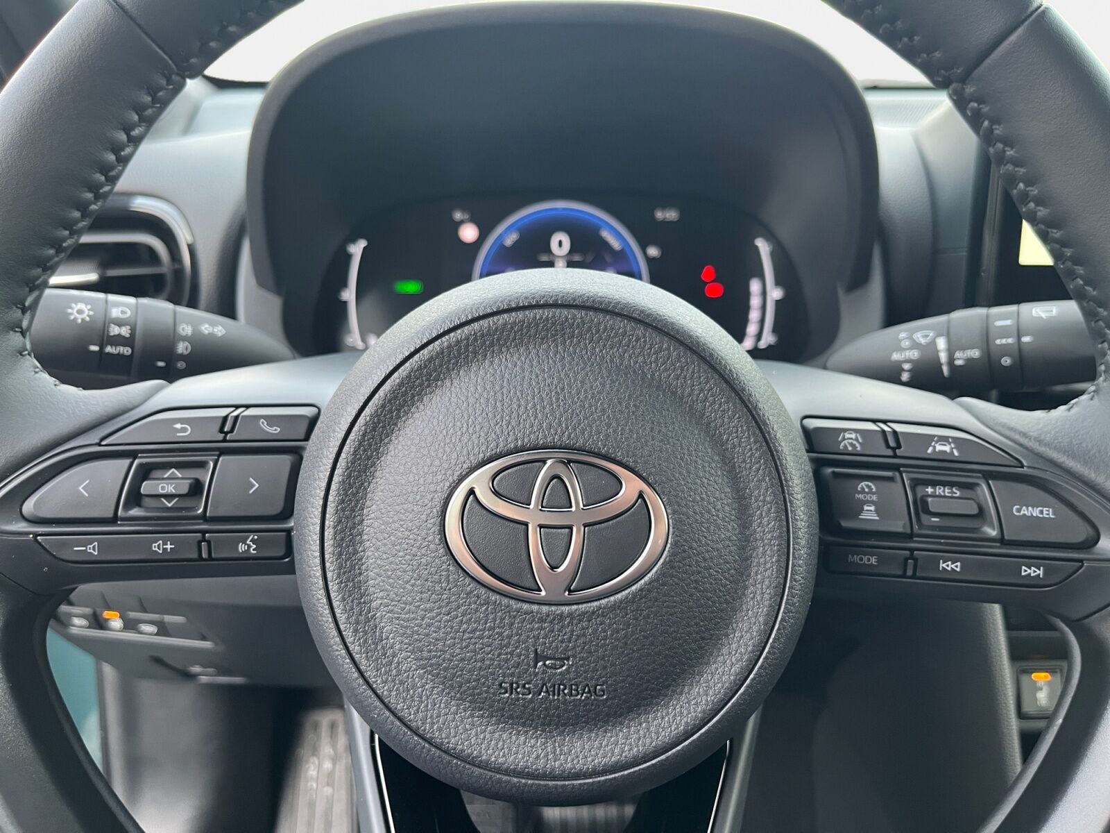 Billede af Toyota Yaris Cross 1,5 Hybrid Style Comfort 116HK 5d Trinl. Gear