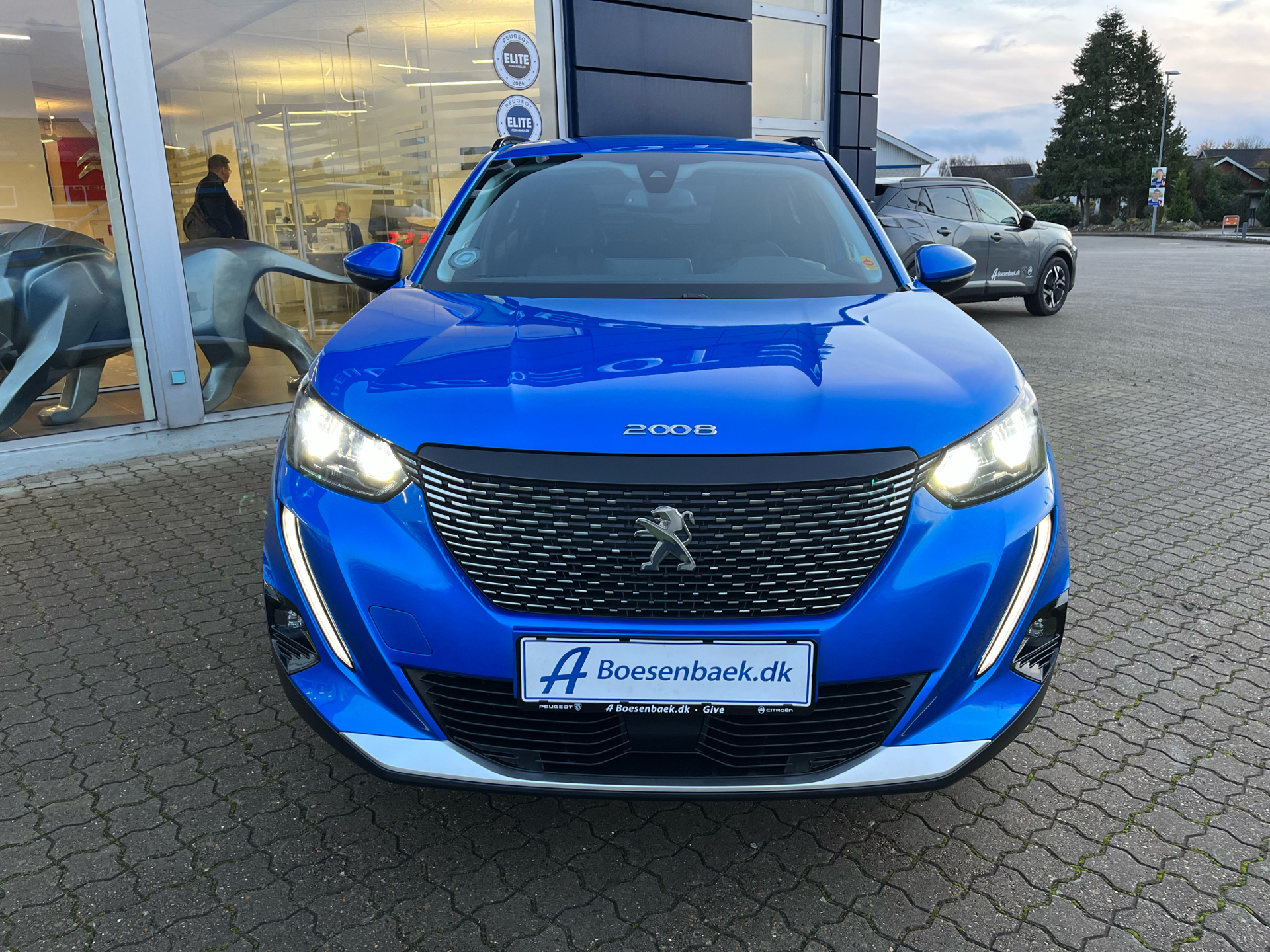 Billede af Peugeot 2008 1,2 PureTech Allure Pack EAT8 130HK 5d 8g Aut.