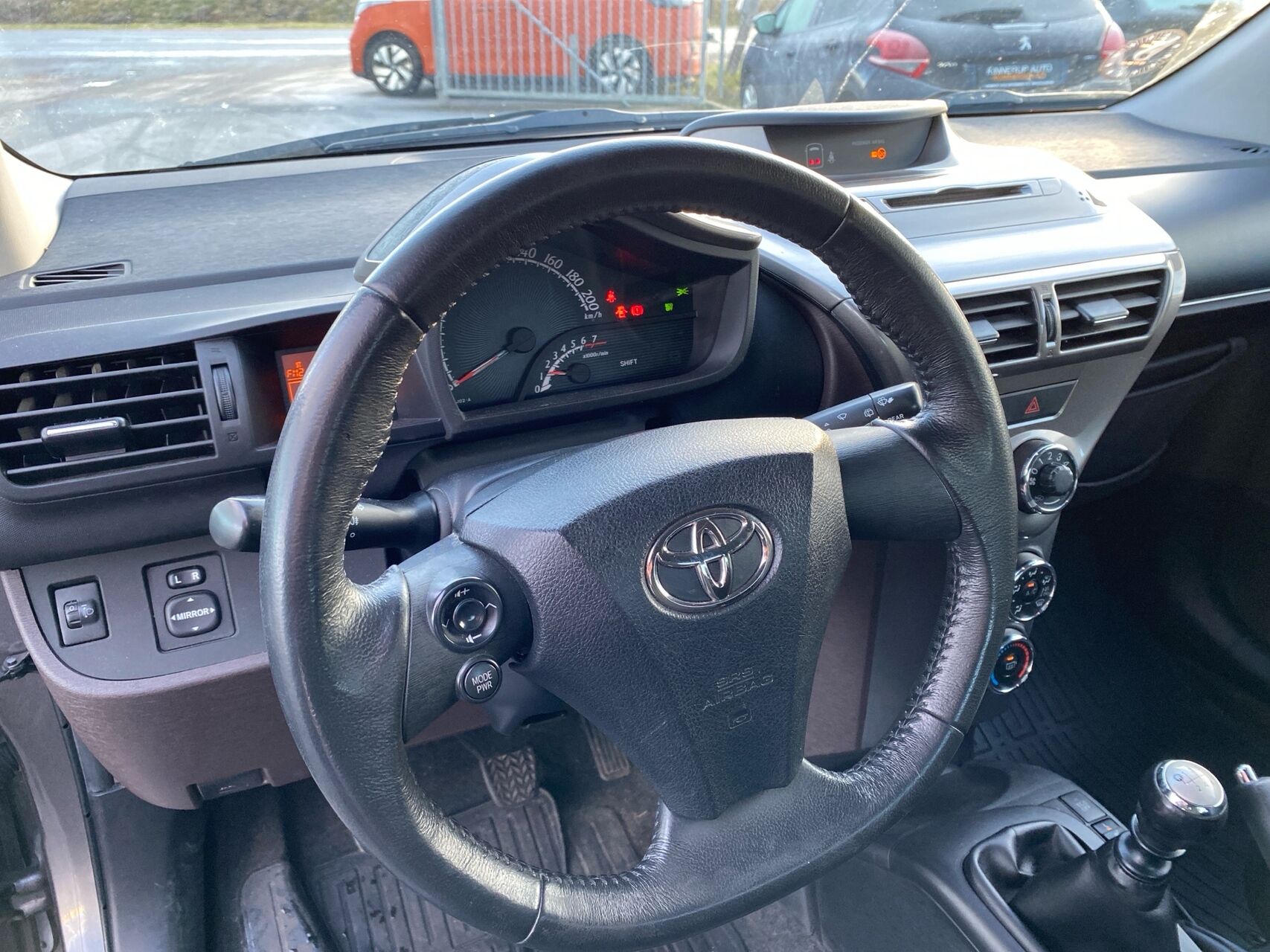 Billede af Toyota IQ 2 1,3 VVT-I 100HK 3d